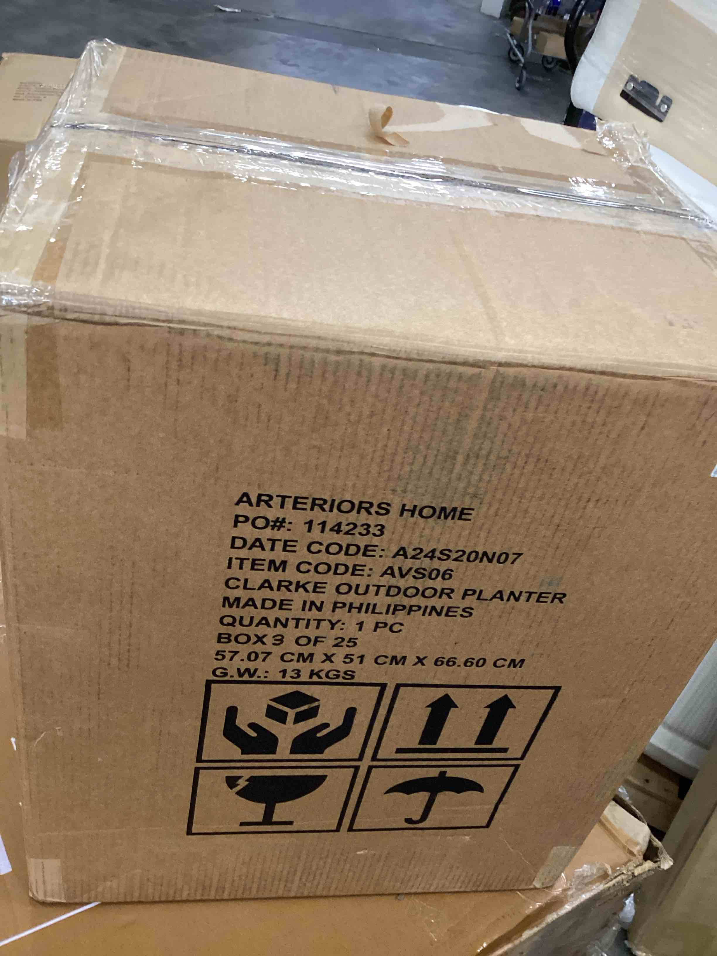 https://s3.amazonaws.com/lotting-images-prod/bidfta/BRN4117205_1777996992492.jpeg