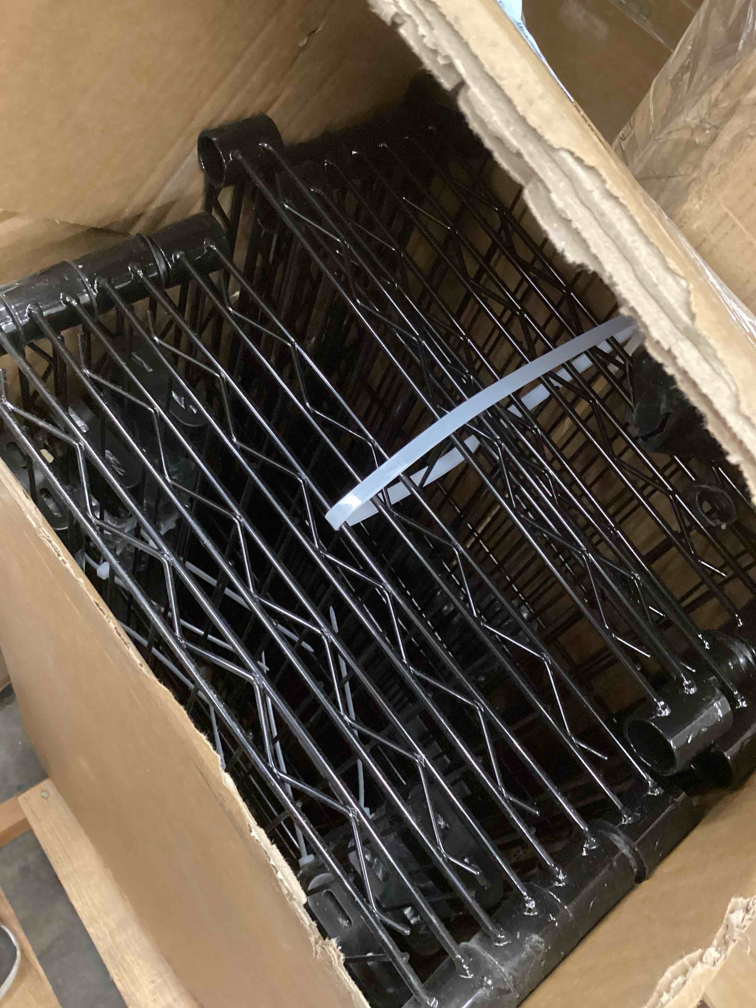 https://s3.amazonaws.com/lotting-images-prod/bidfta/BRN4117220_1778000772251.jpeg