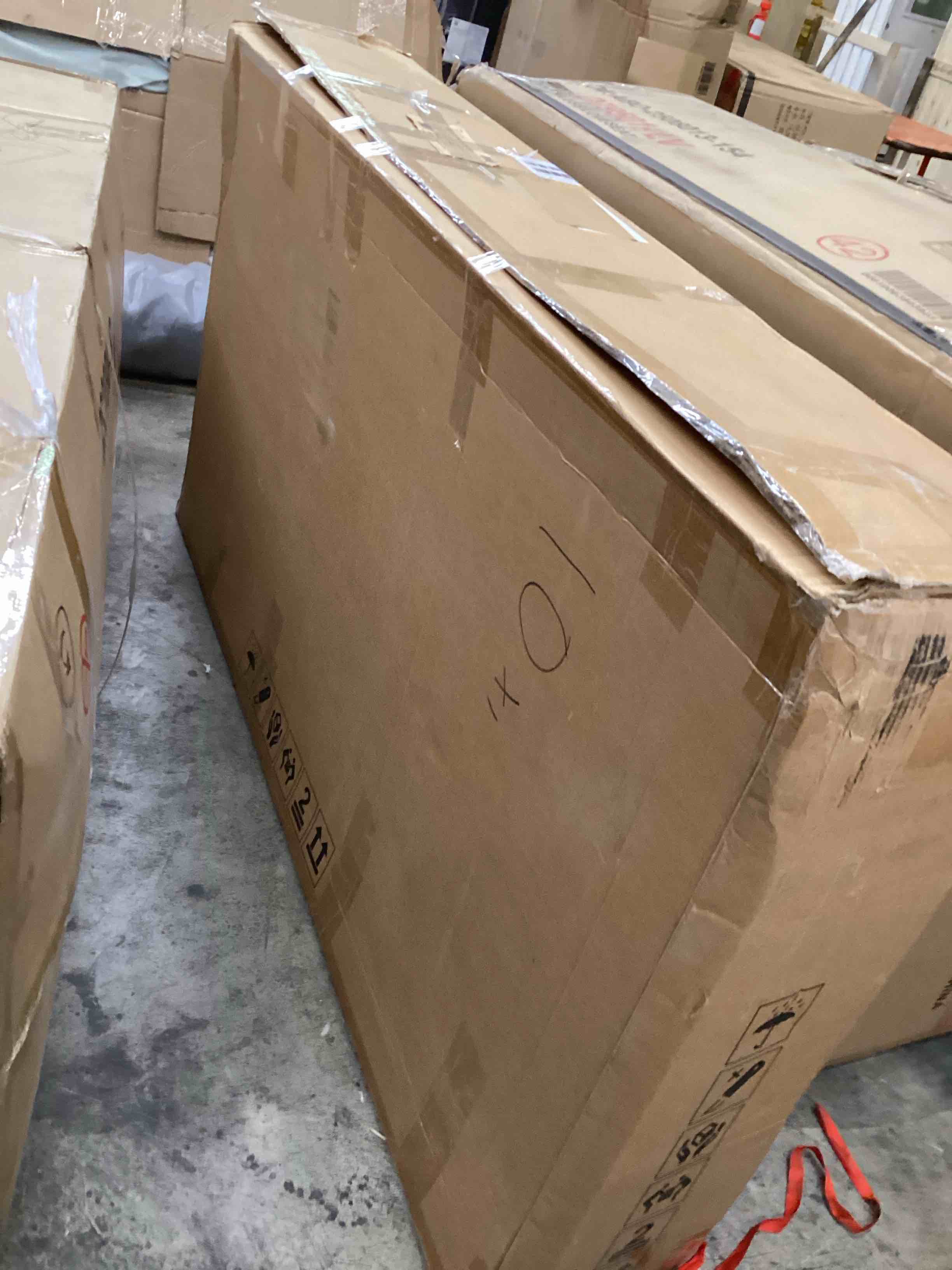 https://s3.amazonaws.com/lotting-images-prod/bidfta/BRN4117698_1778788038520.jpeg