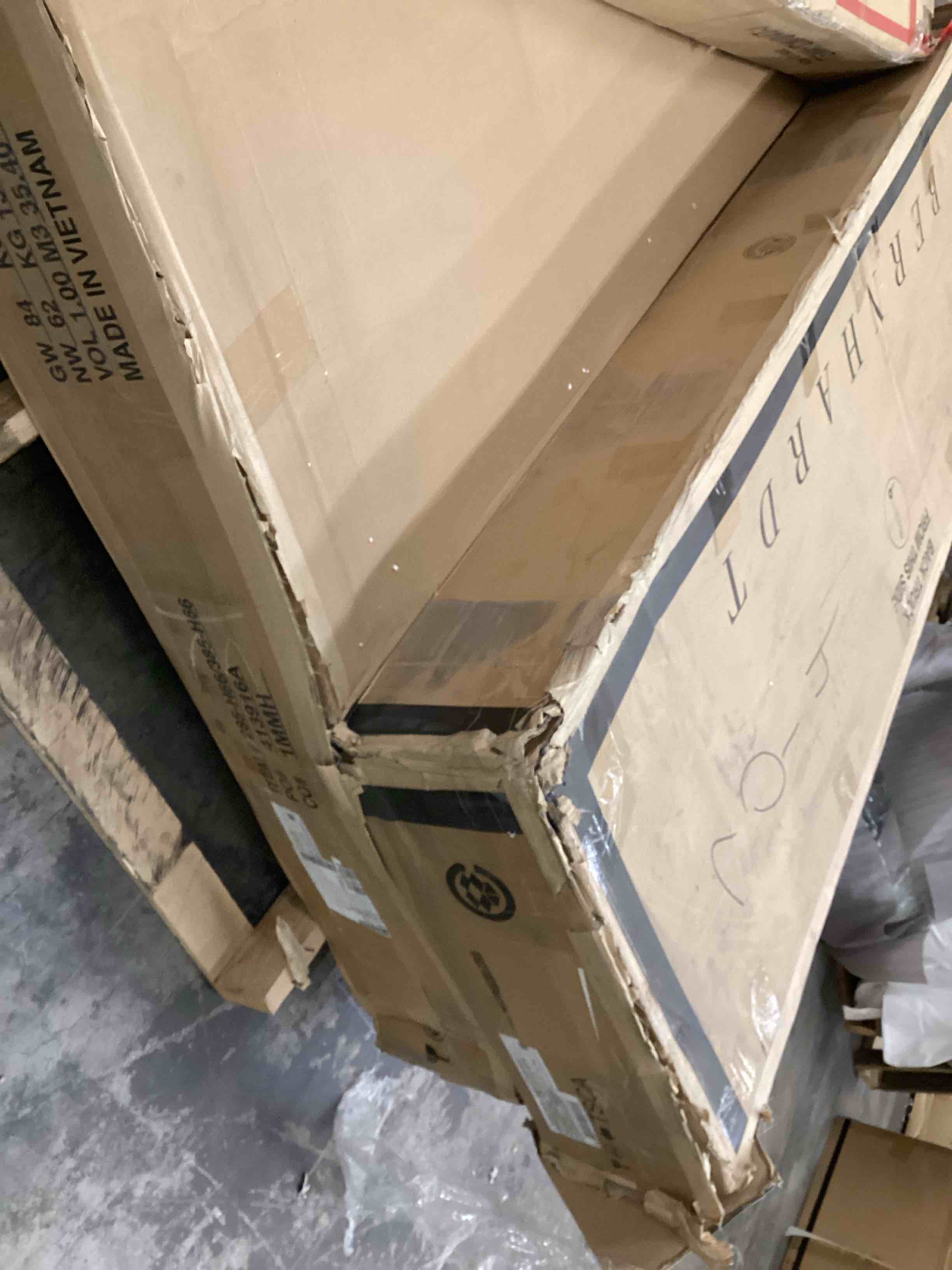 https://s3.amazonaws.com/lotting-images-prod/bidfta/BRN4117708_1778795298524.jpeg
