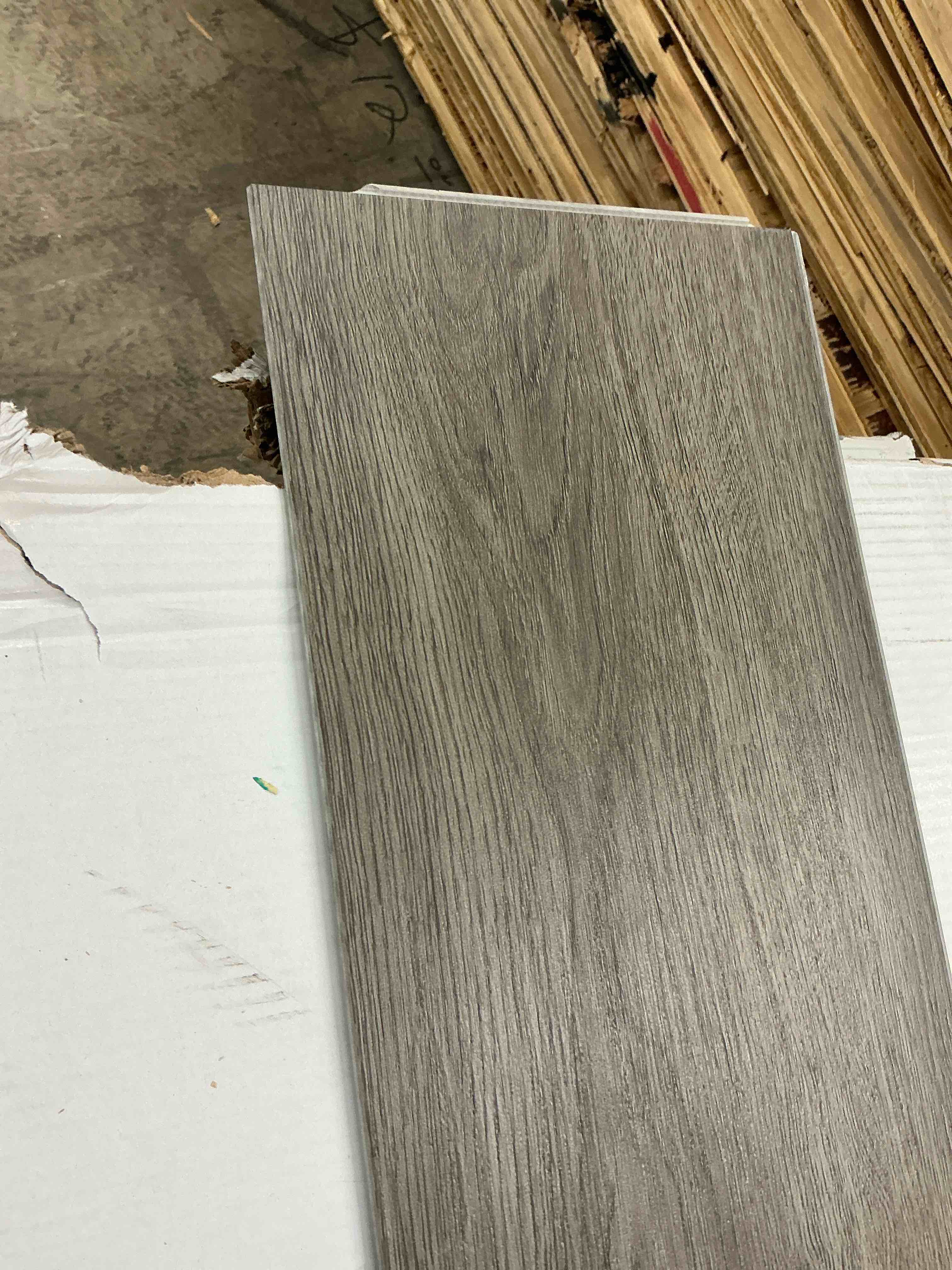  vinyl flooring Barlow color. wear layer 20 mil   thickness 5.0mm ( bid per box ) 