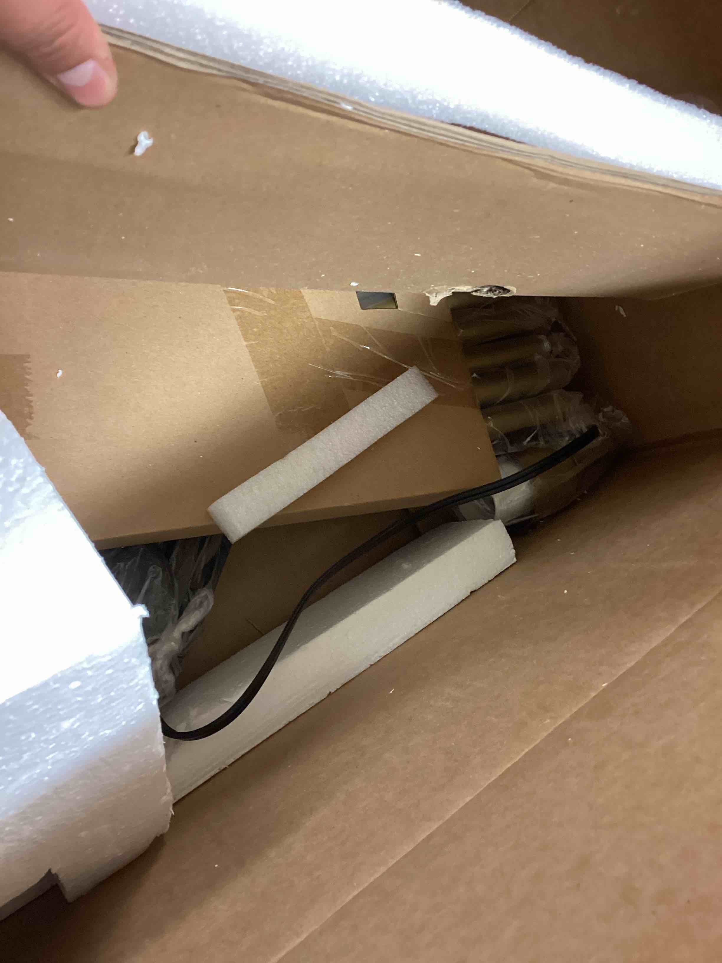 https://s3.amazonaws.com/lotting-images-prod/bidfta/BRN4118098_1779820701272.jpeg