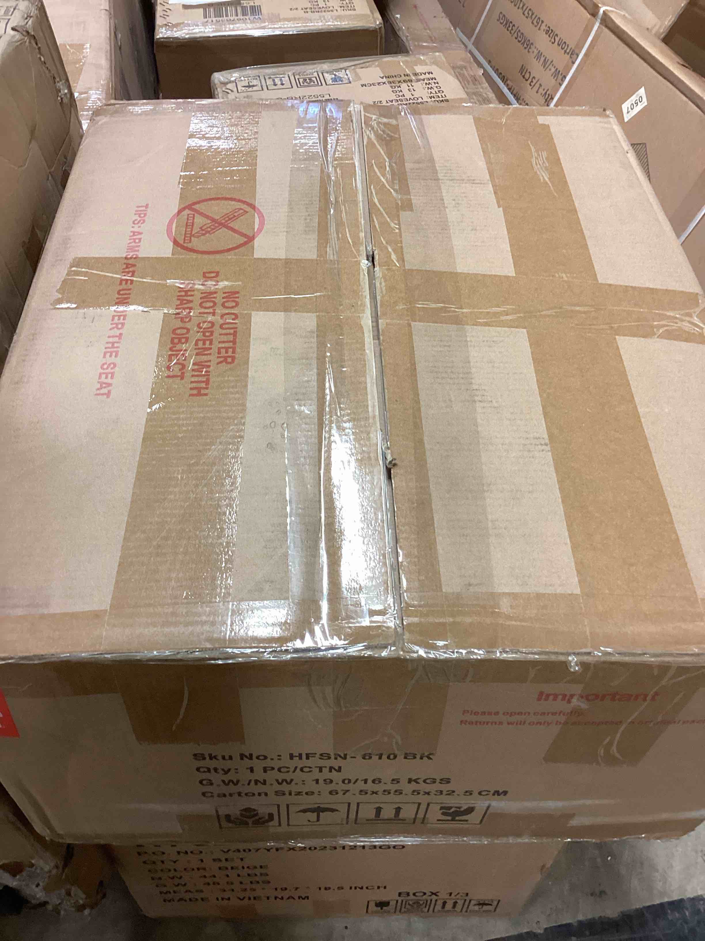 https://s3.amazonaws.com/lotting-images-prod/bidfta/BRN4118272_1779910382918.jpeg