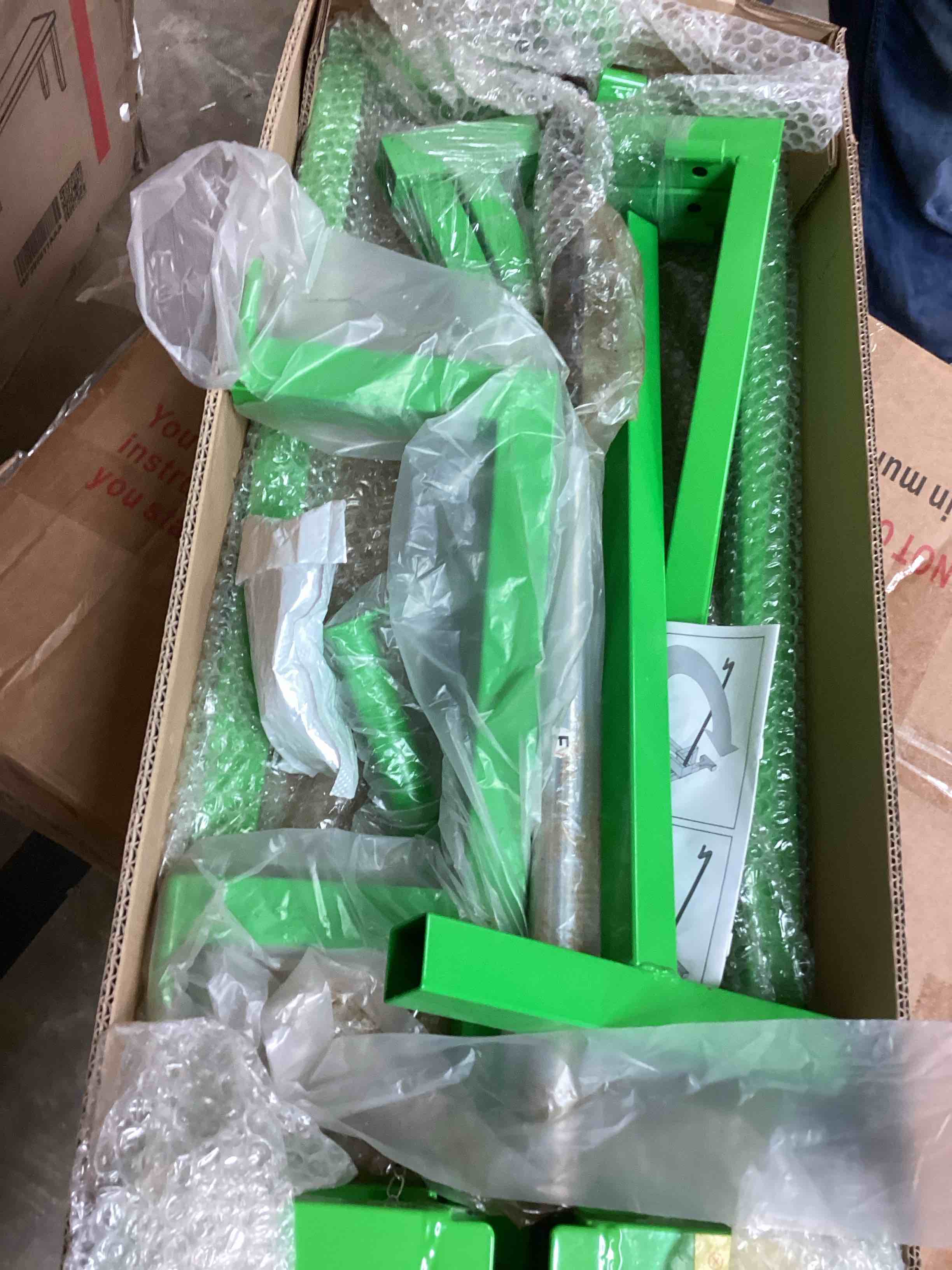 https://s3.amazonaws.com/lotting-images-prod/bidfta/BRN4118278_1779906777639.jpeg