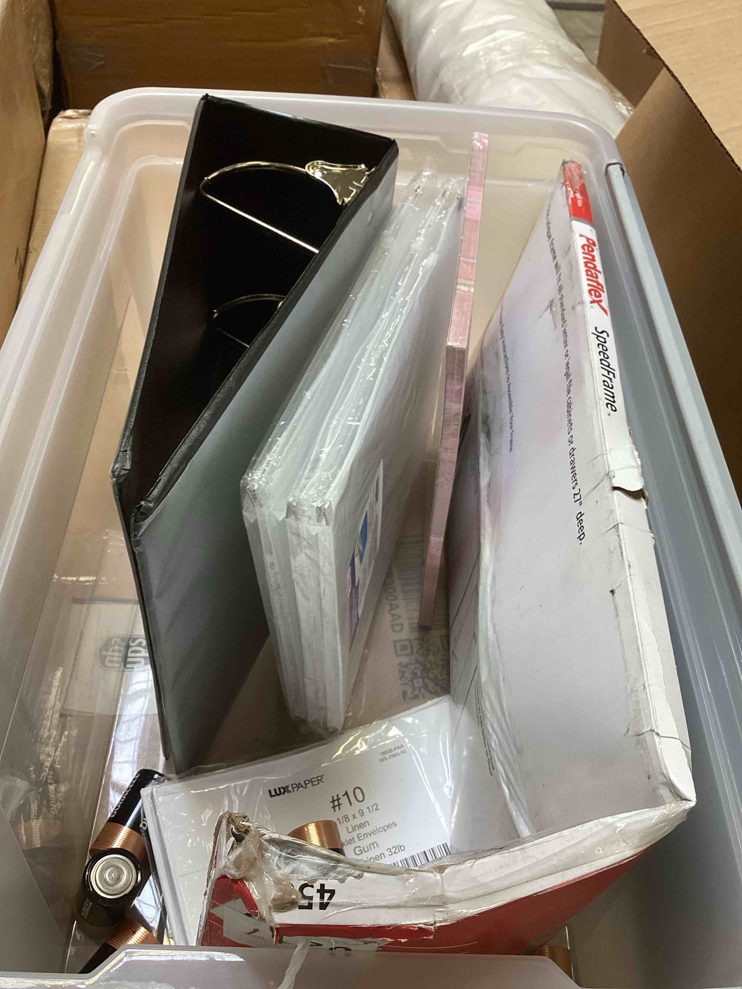 Condition photo showing Good Condition for assorted office supplies 