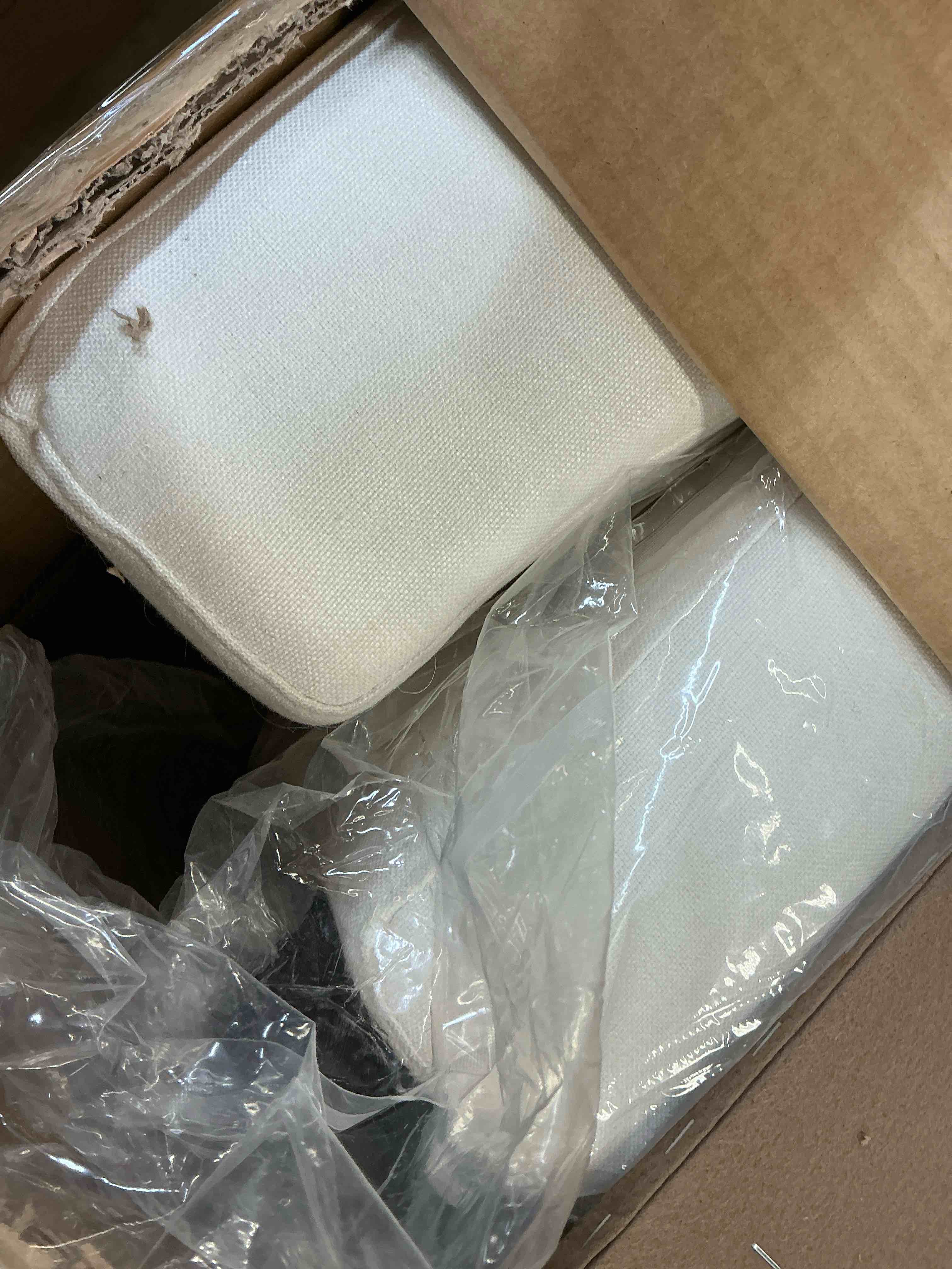 https://s3.amazonaws.com/lotting-images-prod/bidfta/BRN4119070_1781552984031.jpeg