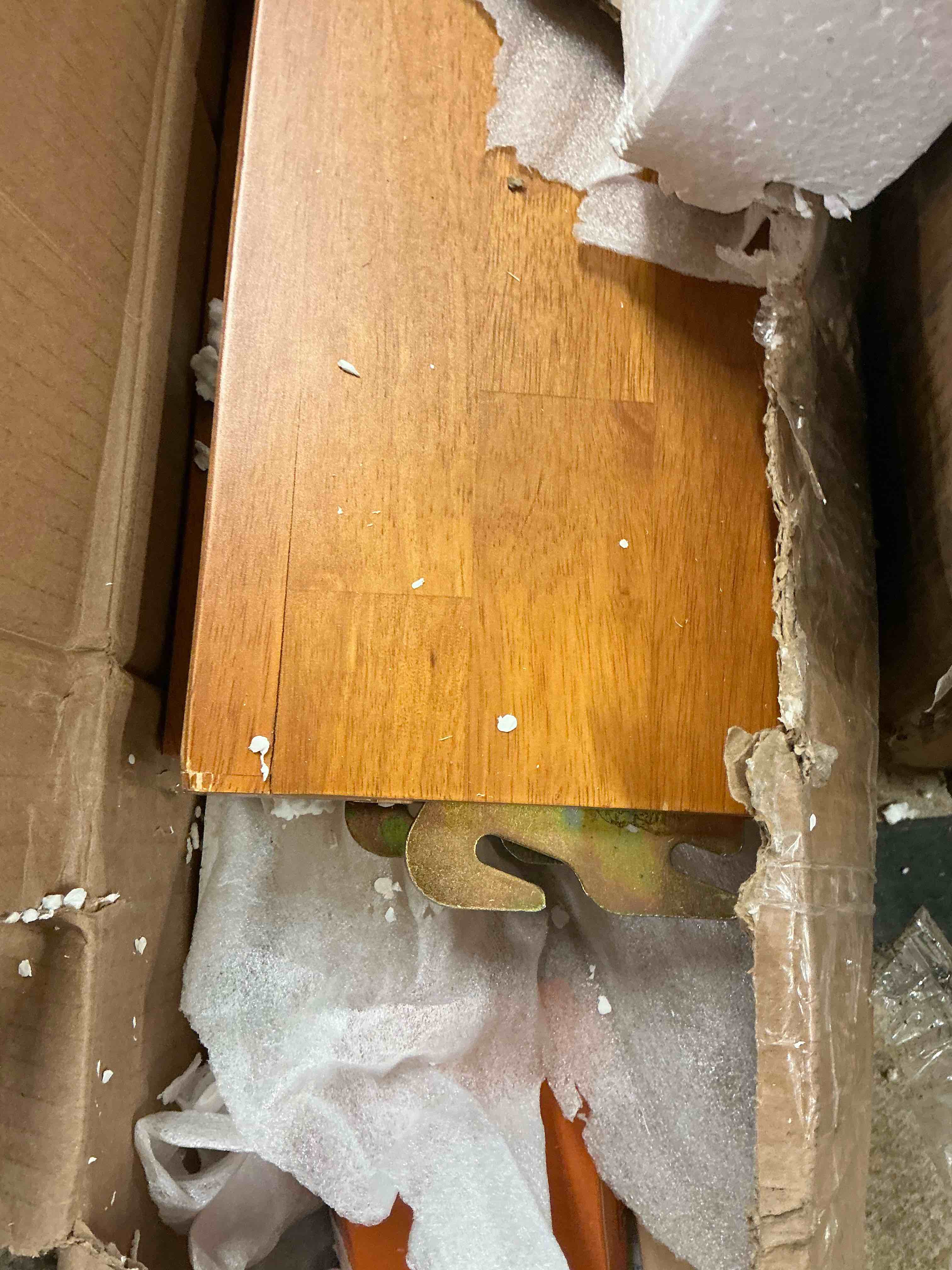 https://s3.amazonaws.com/lotting-images-prod/bidfta/BRN4119641_1782915970121.jpeg