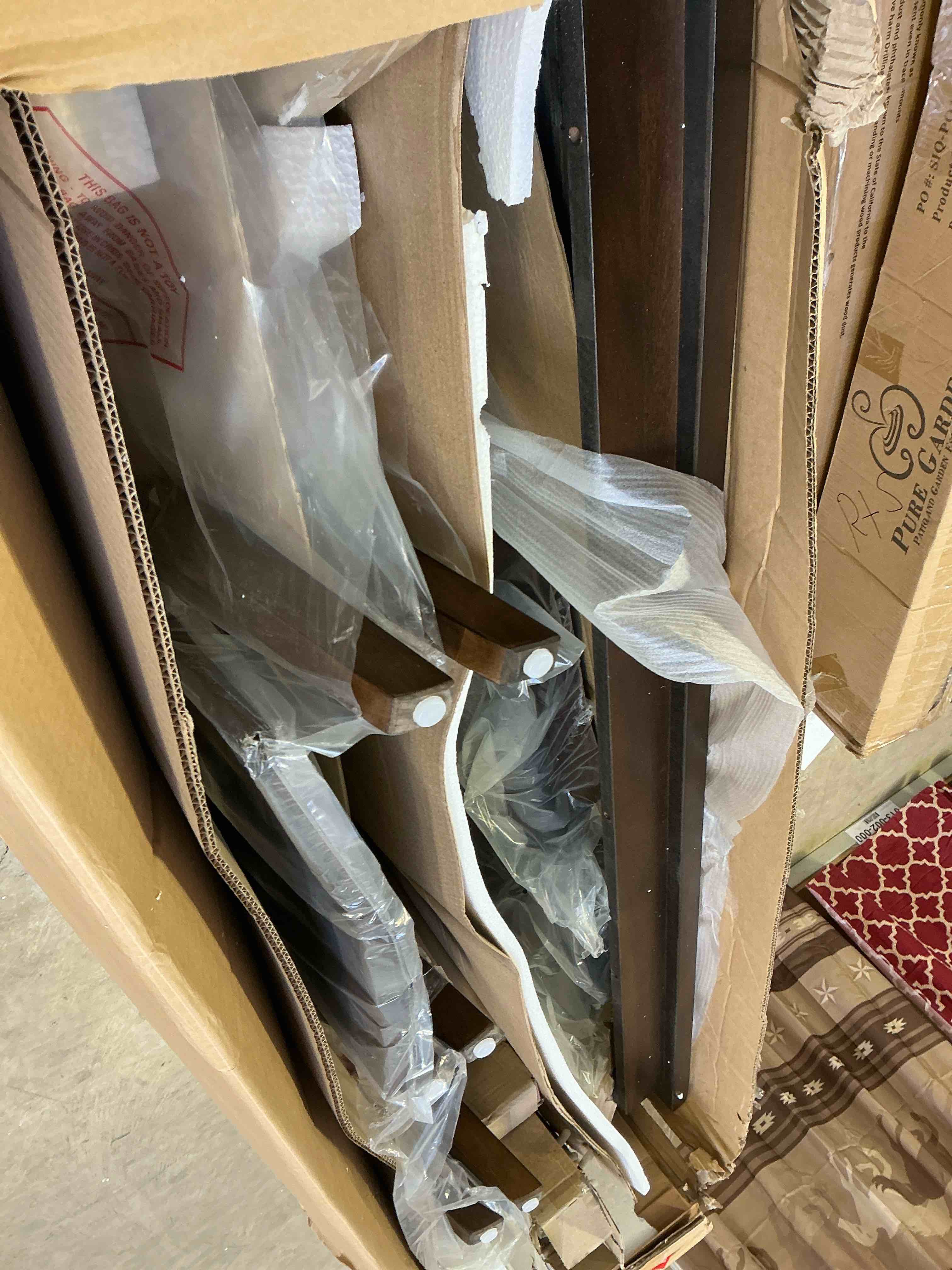 Condition photo showing Good Condition for picket house furnishings alexa 7pc dining set in cherry - table & chair sets ( 1 chair missing)