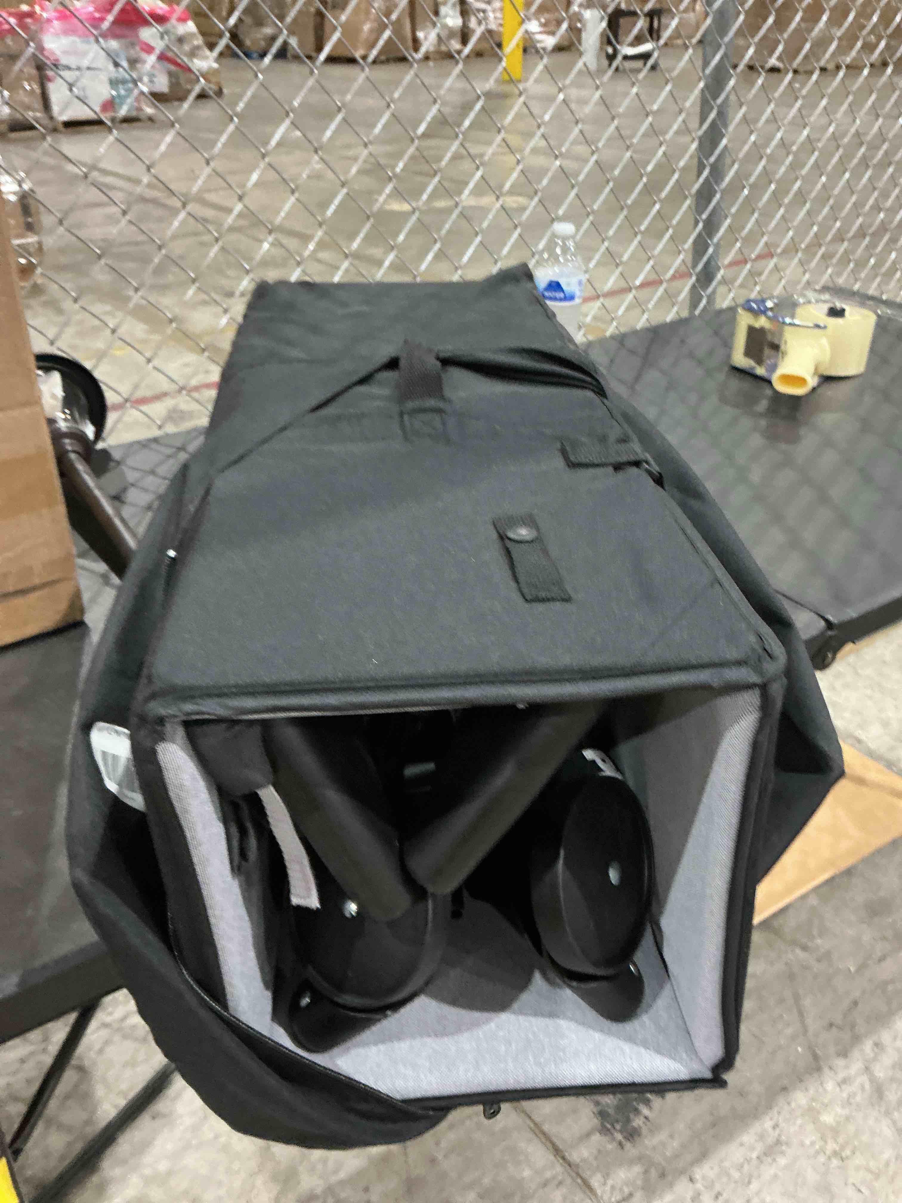 graco® on the go zip pack 'n play playard, folding playpen with bassinet, portable crib, reeves on the go zip reeves