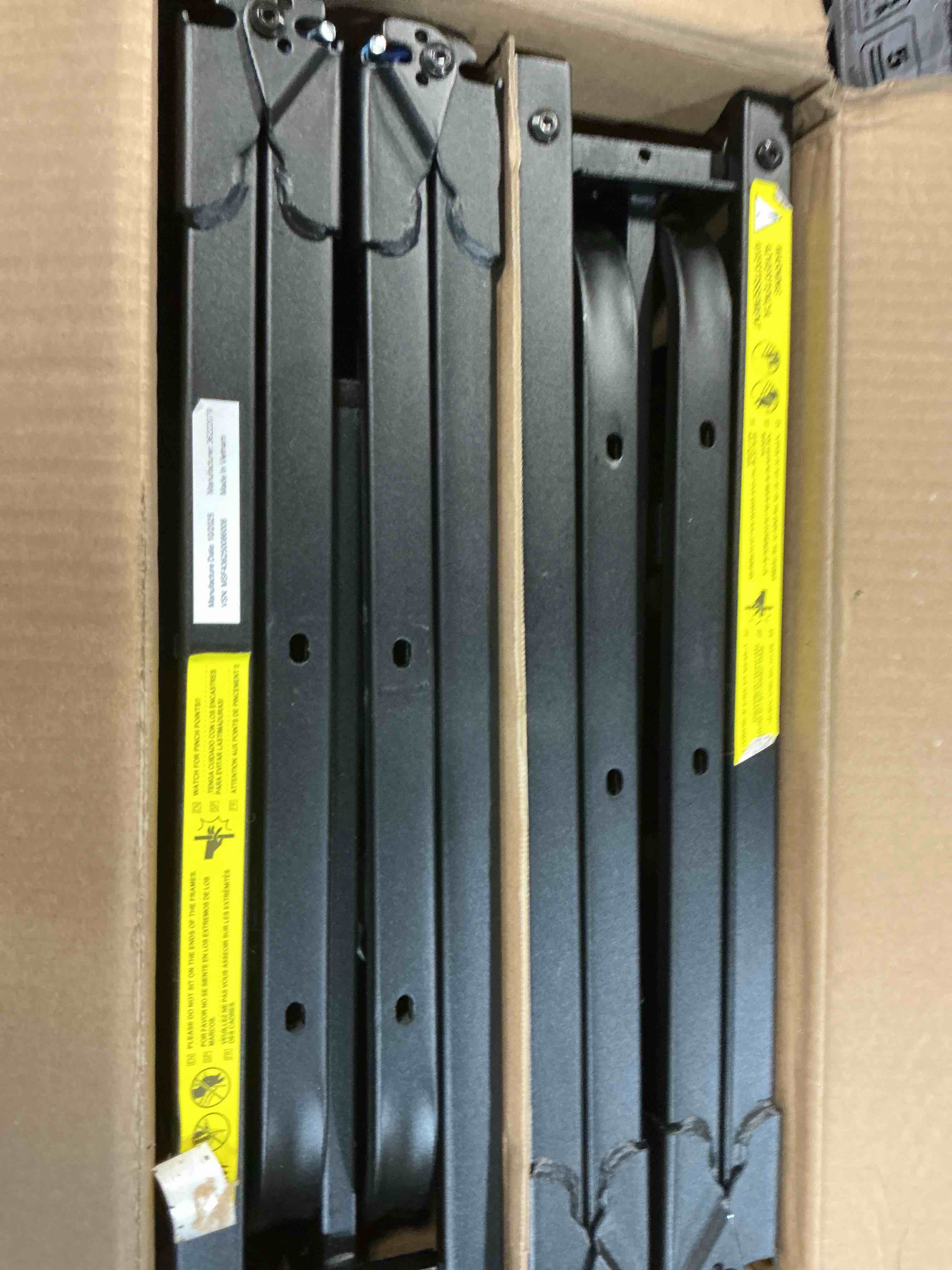 https://s3.amazonaws.com/lotting-images-prod/bidfta/BRN4846469_1777391355556.jpeg