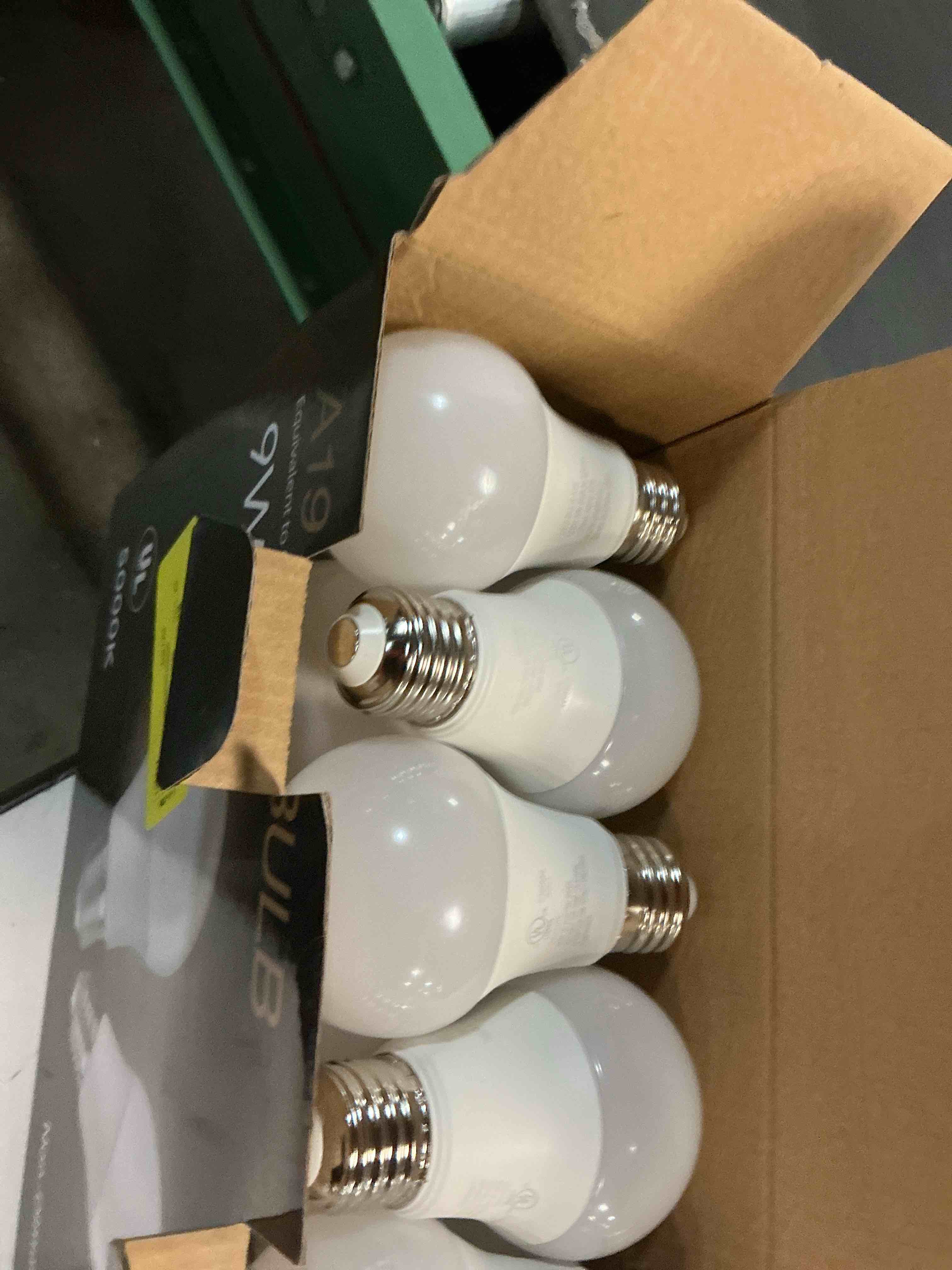 https://s3.amazonaws.com/lotting-images-prod/bidfta/BRN4846476_1777392677161.jpeg