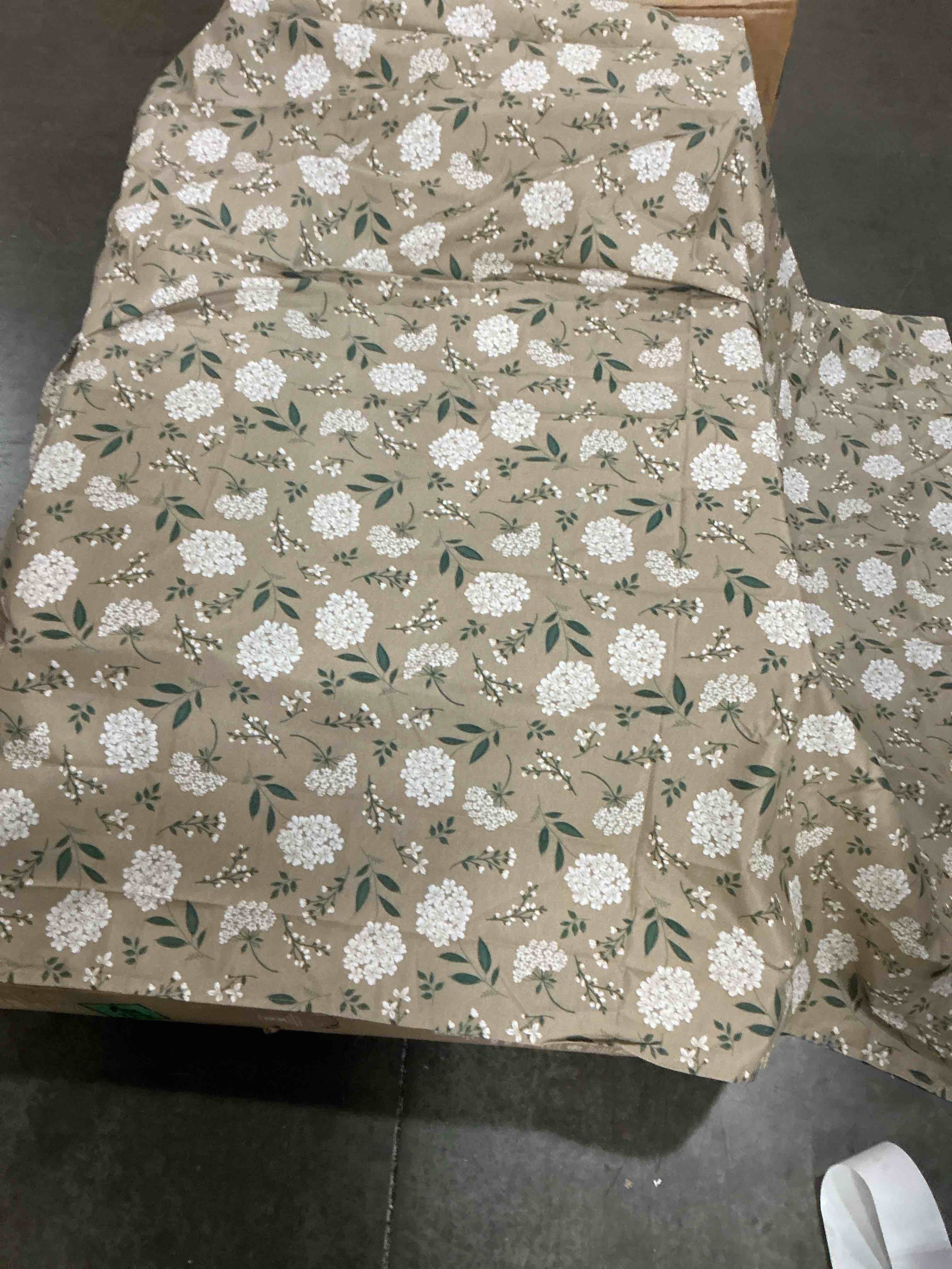 Condition photo showing Good Condition for mainstays farmhouse table cloth summer floral brown fabric, hydrangea (unknown size)