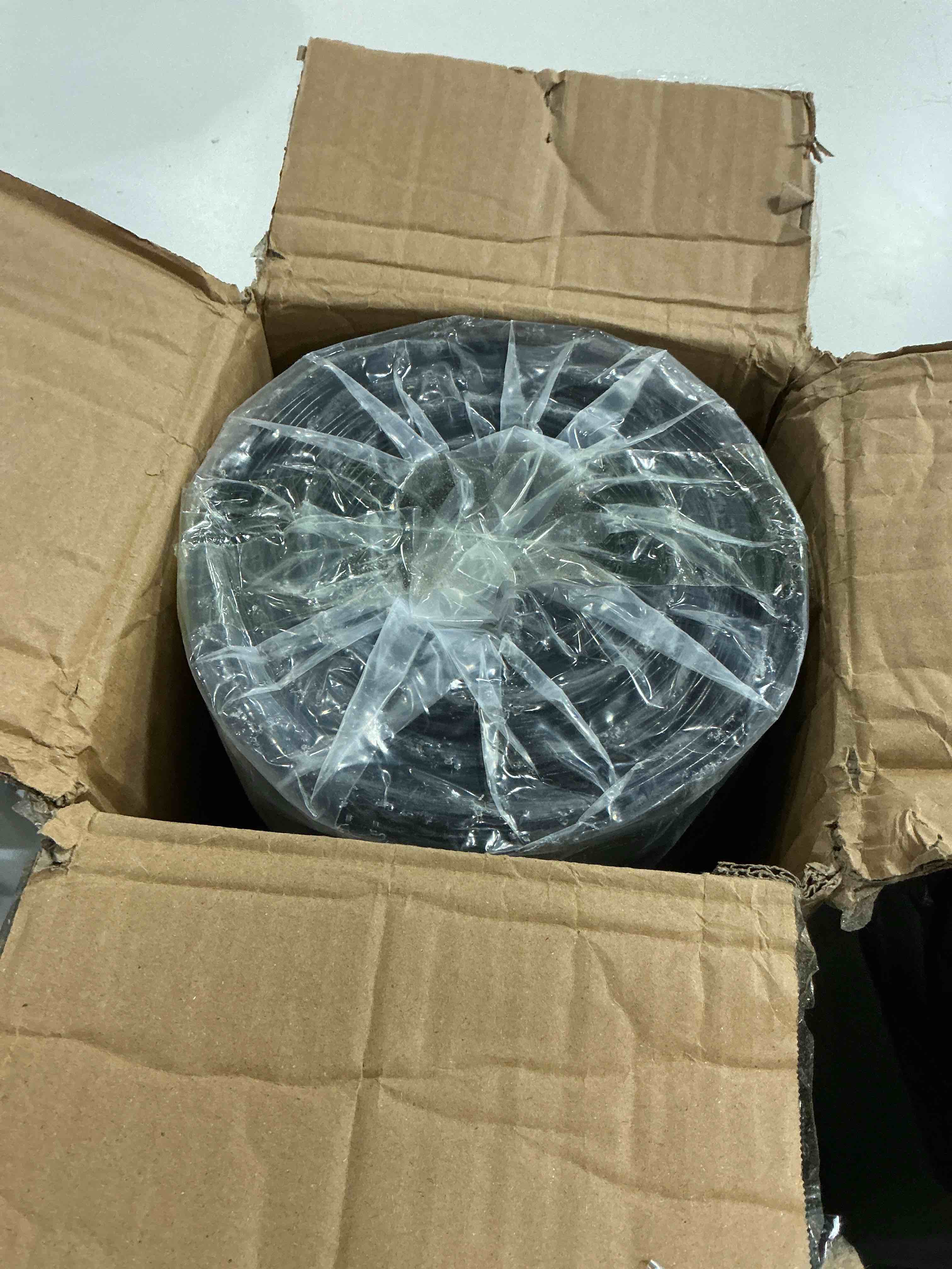 https://s3.amazonaws.com/lotting-images-prod/bidfta/BRN4849891_1777576014408.jpeg