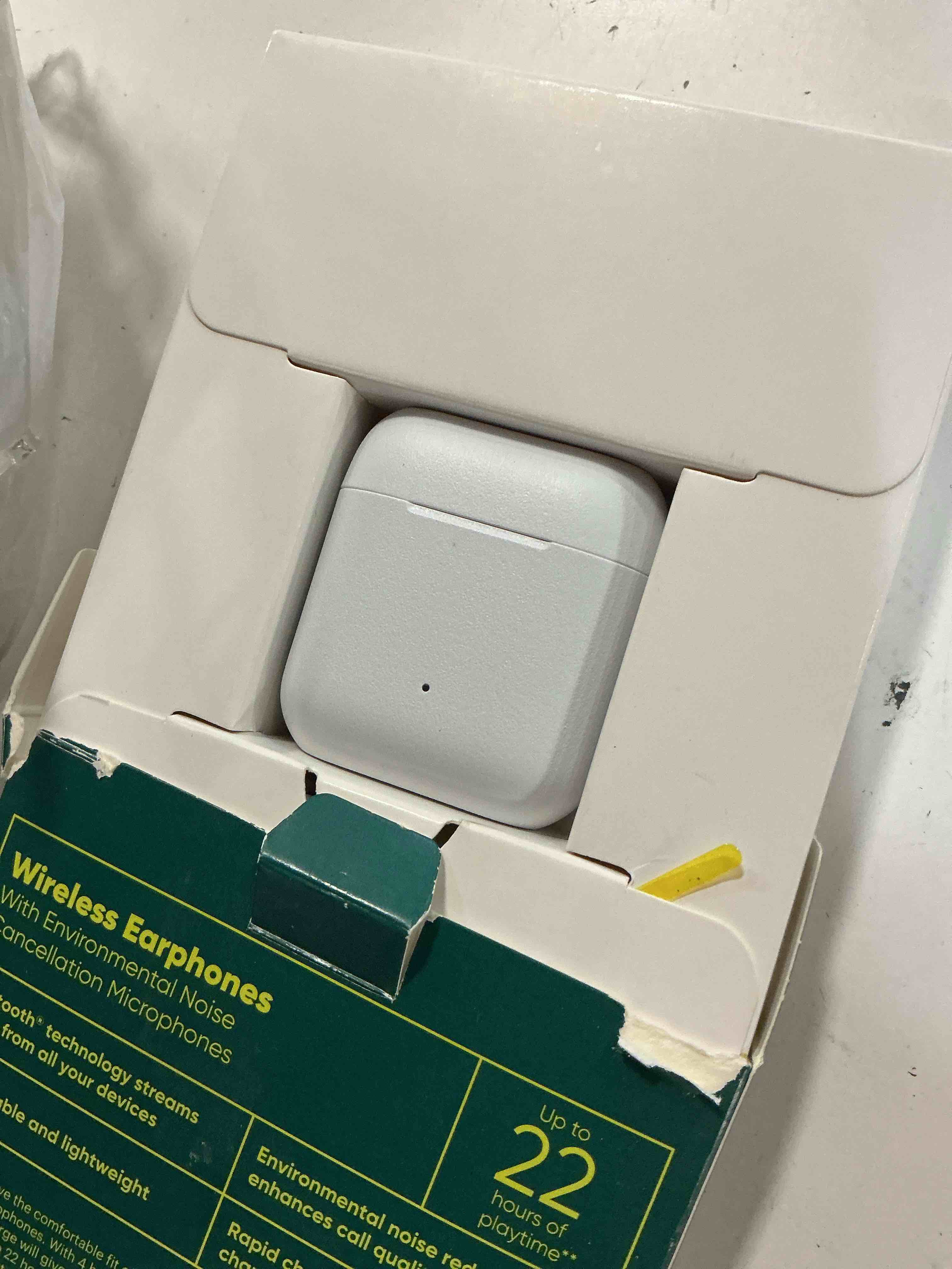 Condition photo showing Good Condition for onn. true wireless headphones with charging case white