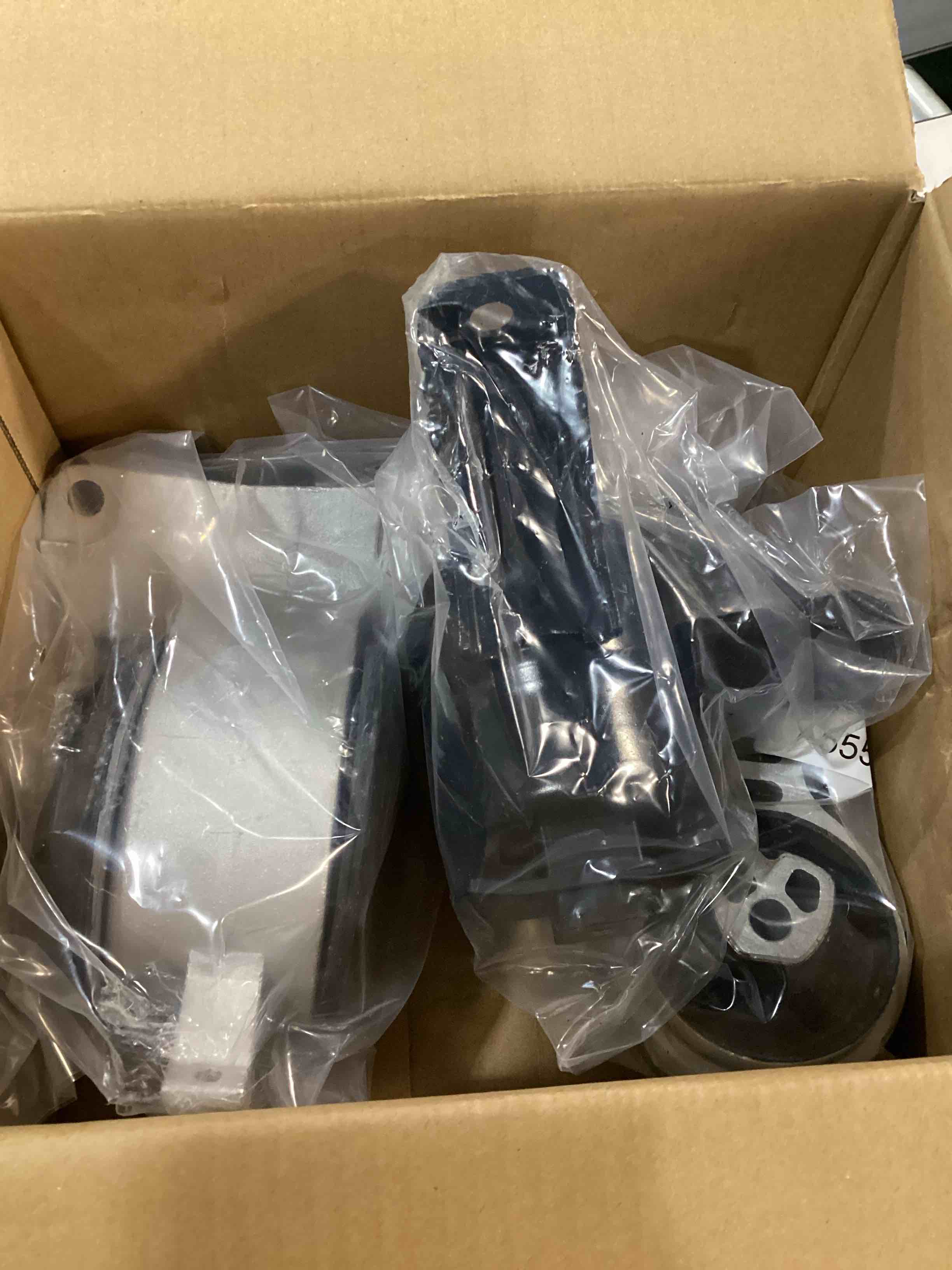 https://s3.amazonaws.com/lotting-images-prod/bidfta/BRN4859725_1777663508280.jpeg