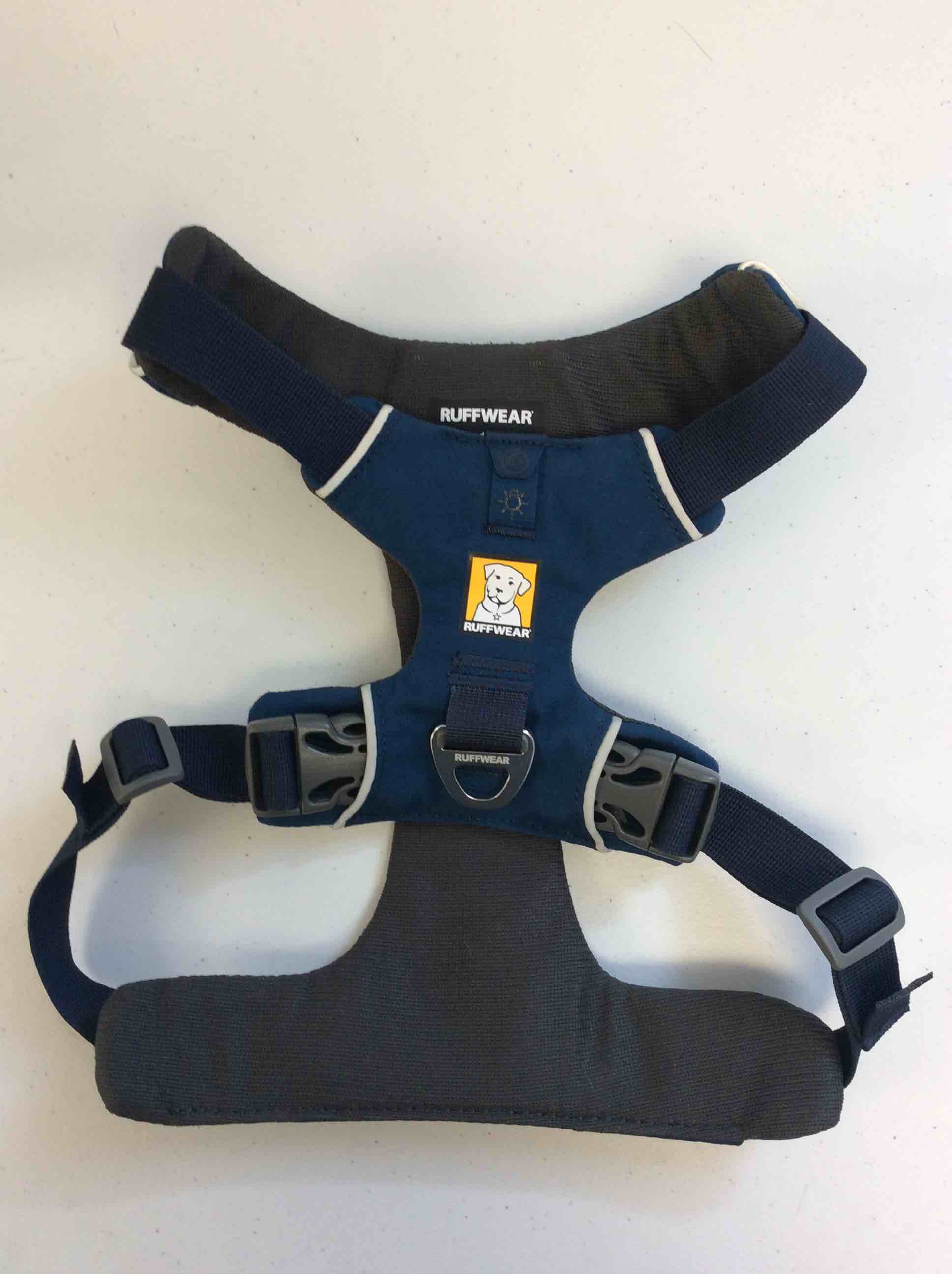 https://s3.amazonaws.com/lotting-images-prod/bidfta/BRN4939215_1780941495911.jpeg