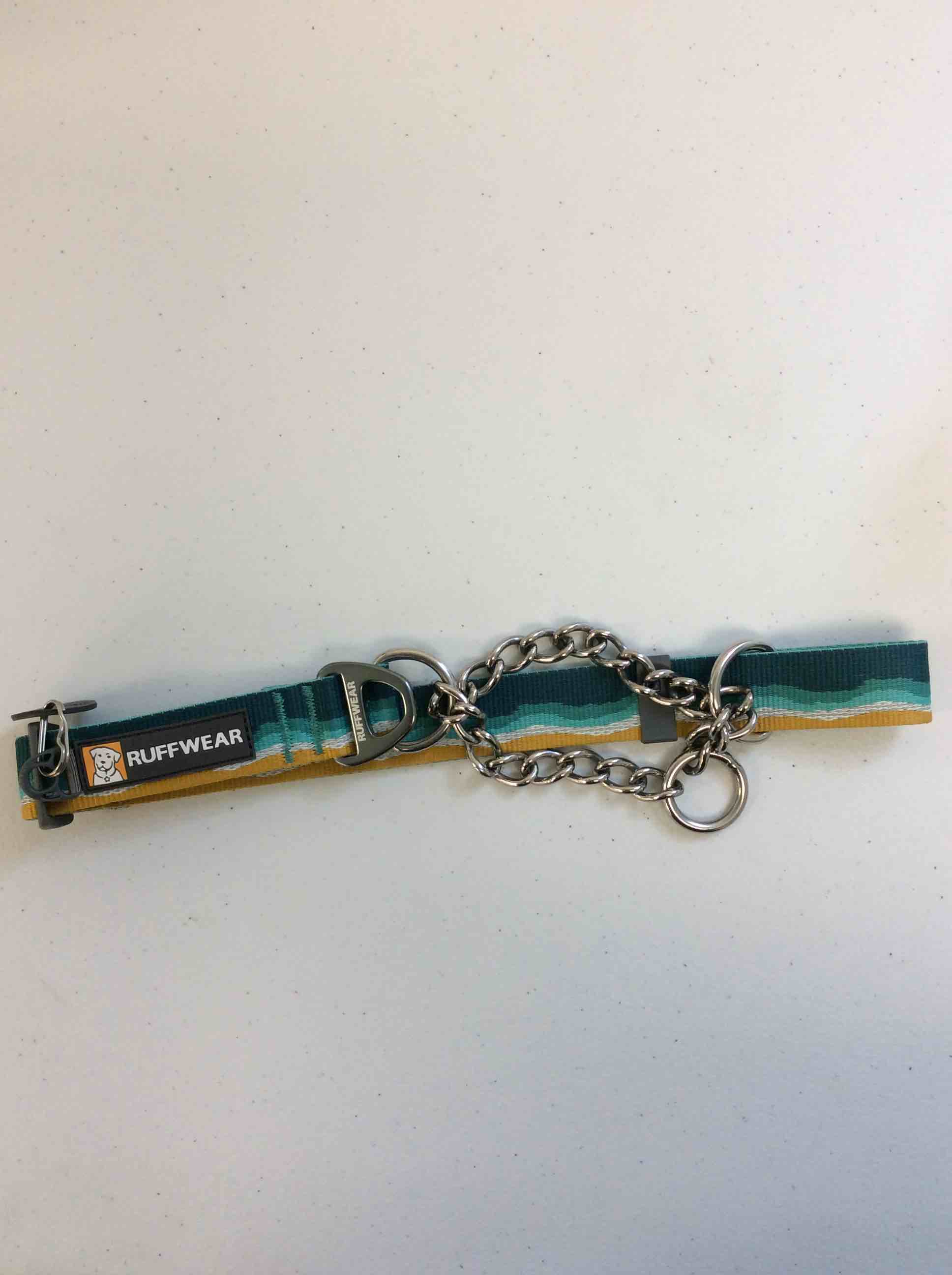 Condition photo showing New/Like New for ruffwear dog collar seafoam design 20-26in