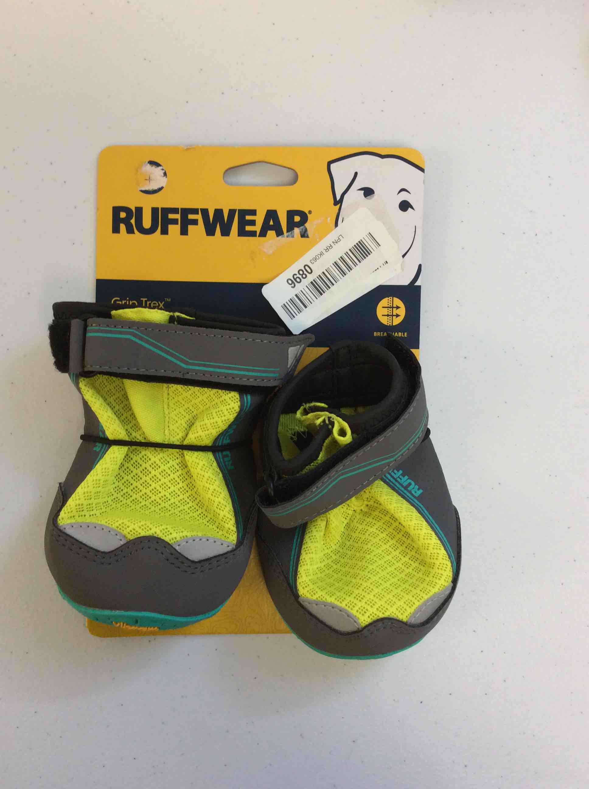 Condition photo showing New/Like New for ruffwear dog boots green 3.25in