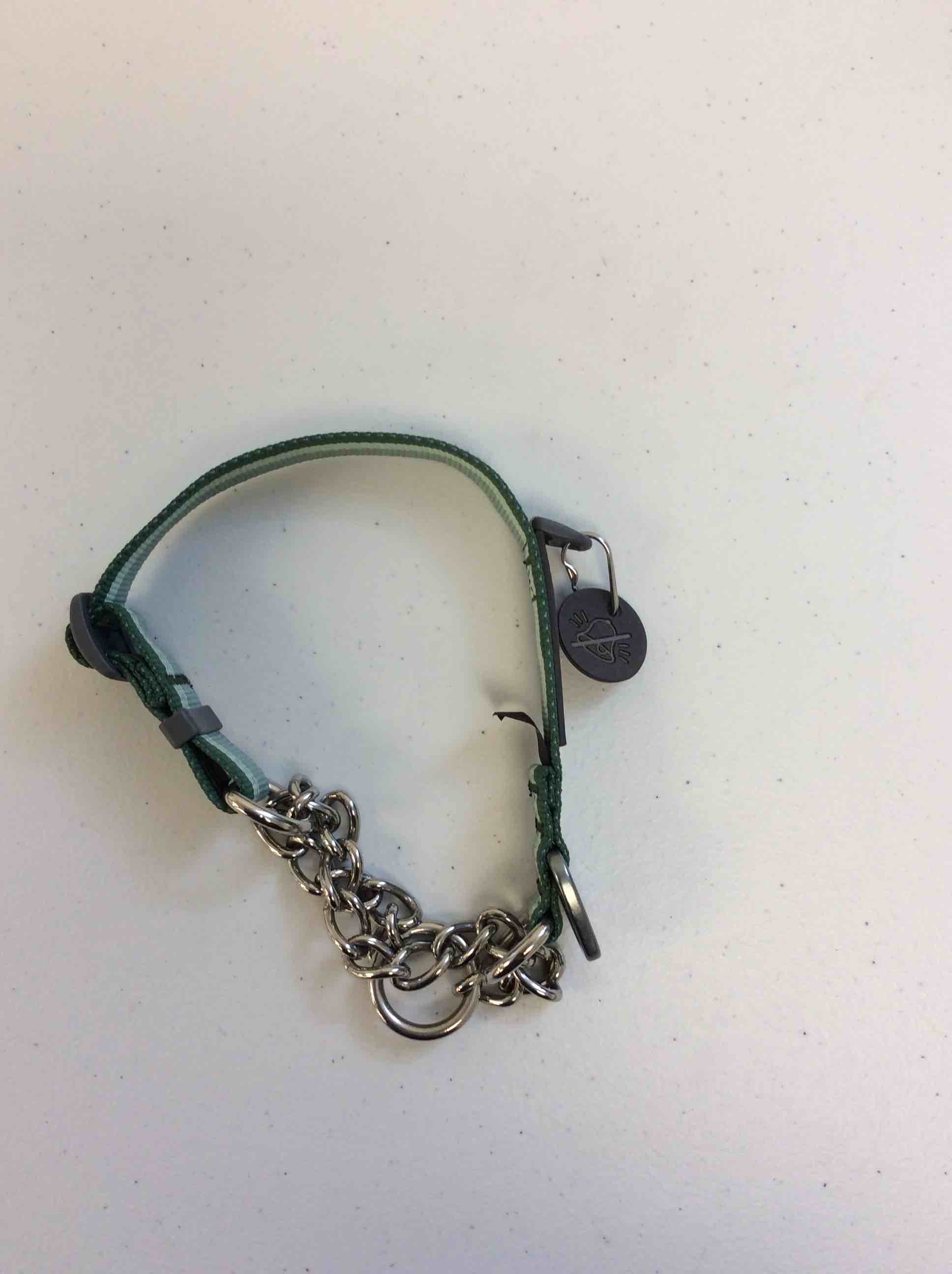 Condition photo showing New/Like New for ruffwear dog collar green 11-14in