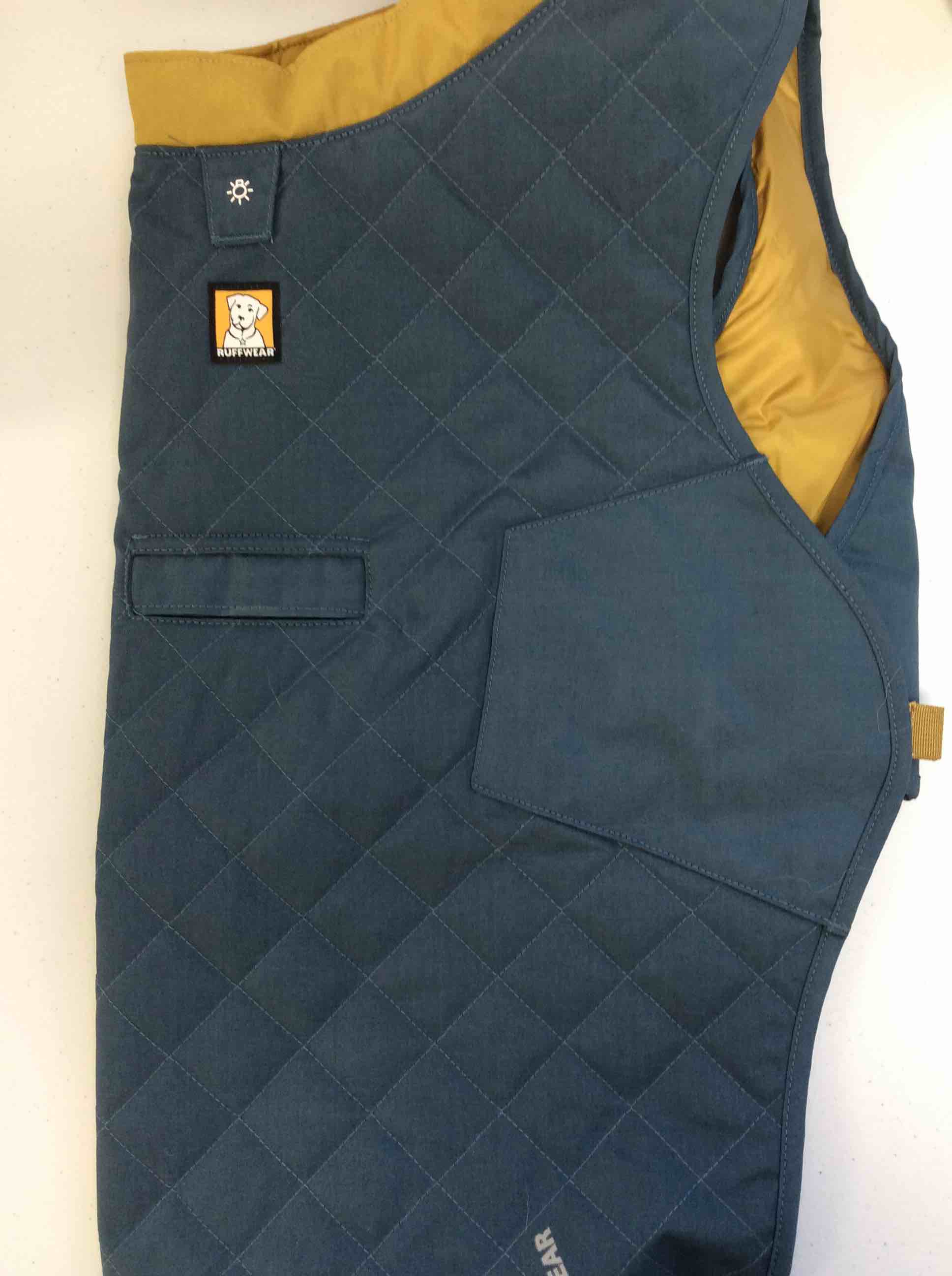 Condition photo showing Good Condition for ruffwear stumptown quilted dog jacket blue medium 