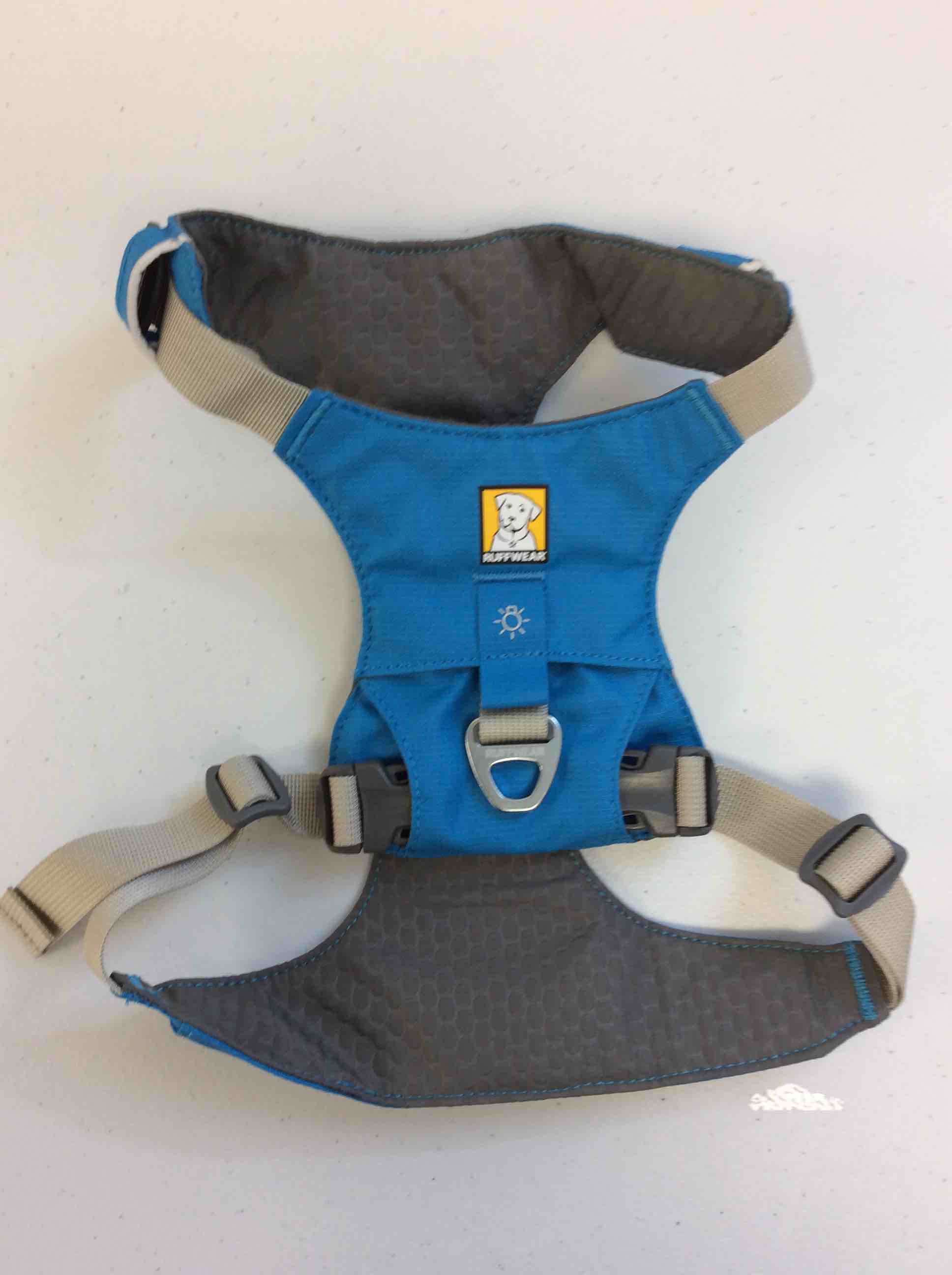 Condition photo showing New/Like New for ruffwear dog harness blue small