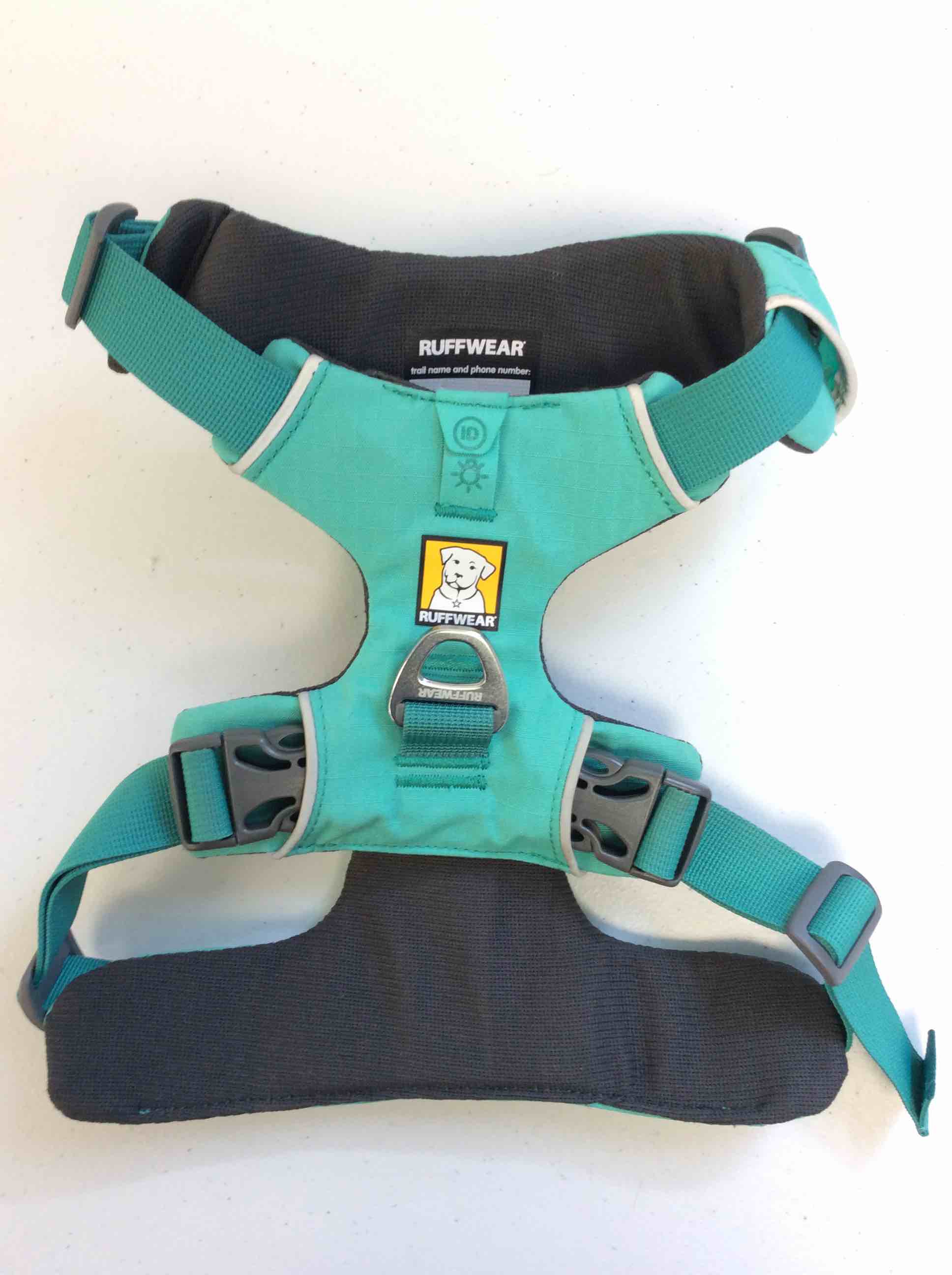 Condition photo showing New/Like New for ruffwear dog harness teal small