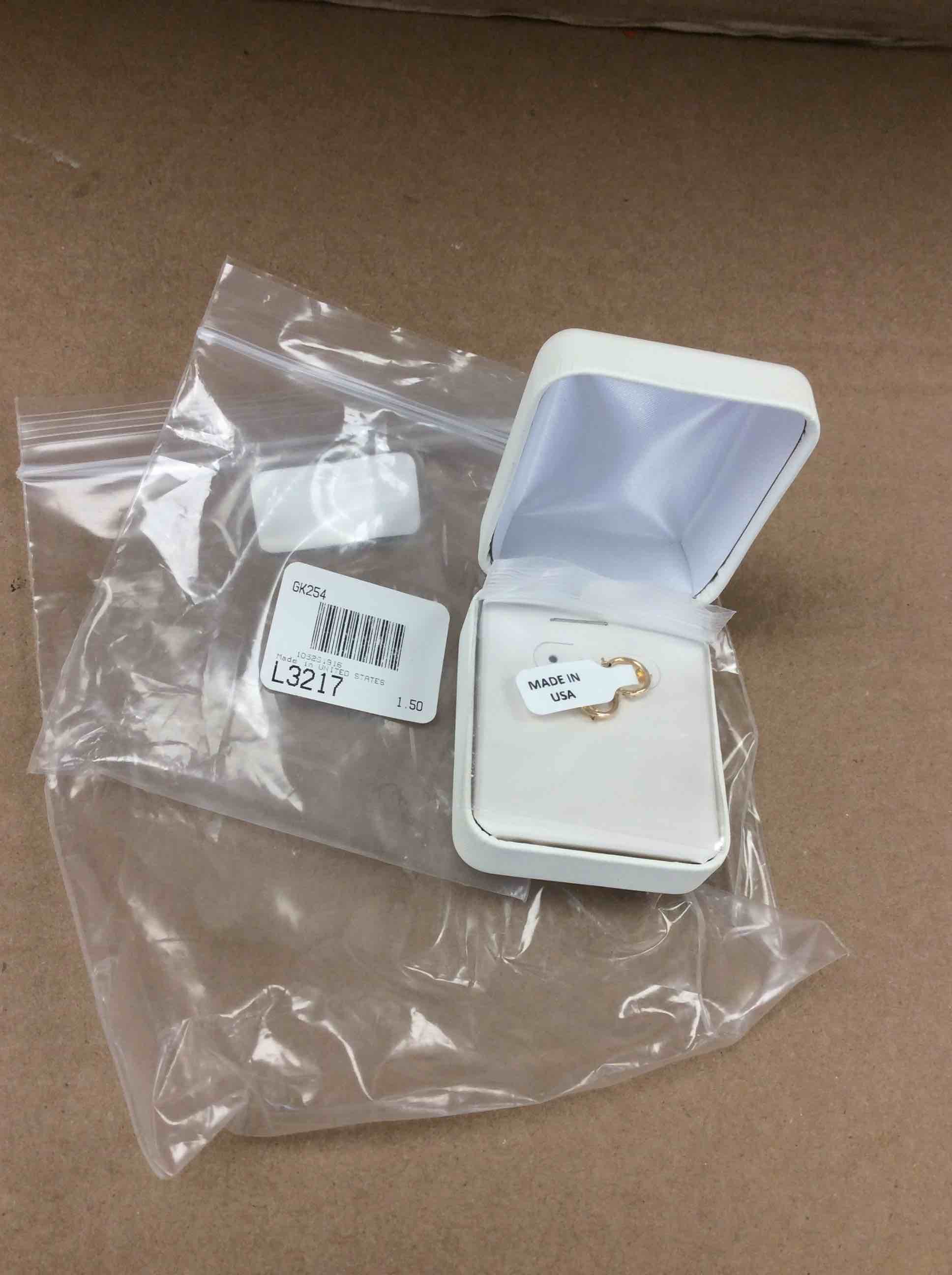 Condition photo showing New/Like New for diamond2deal 14k yellow gold heart hoop earrings (len-0.35 in, wid-0.35 in)