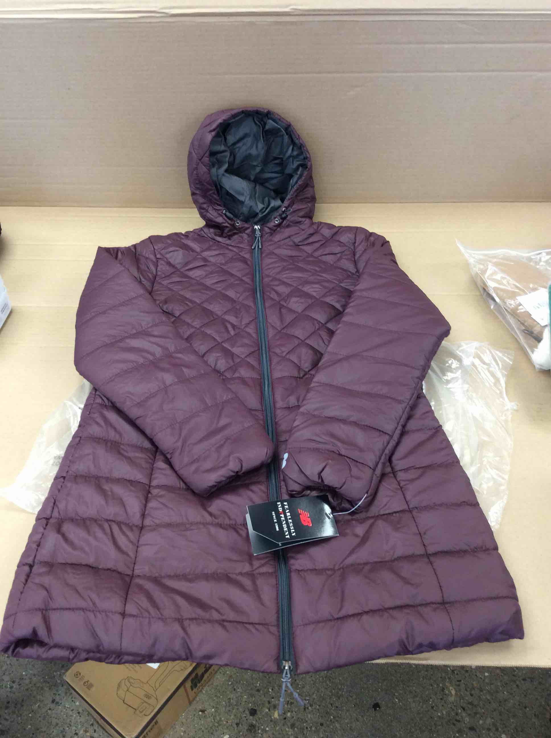 New Balance Quilted Long Puffer Parka Jacket Women’s Wine Medium 