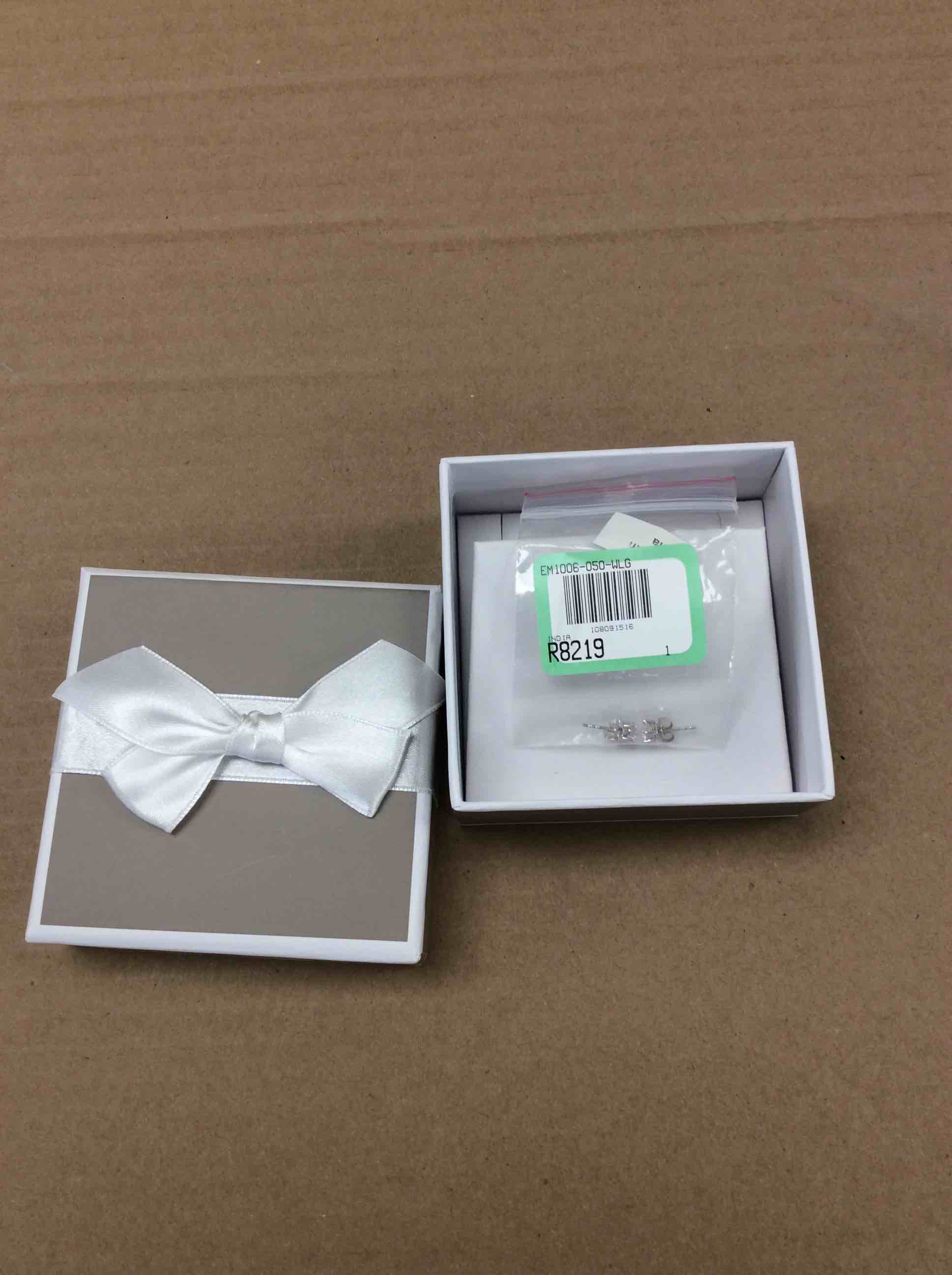 https://s3.amazonaws.com/lotting-images-prod/bidfta/BRN4954236_1781540706545.jpeg