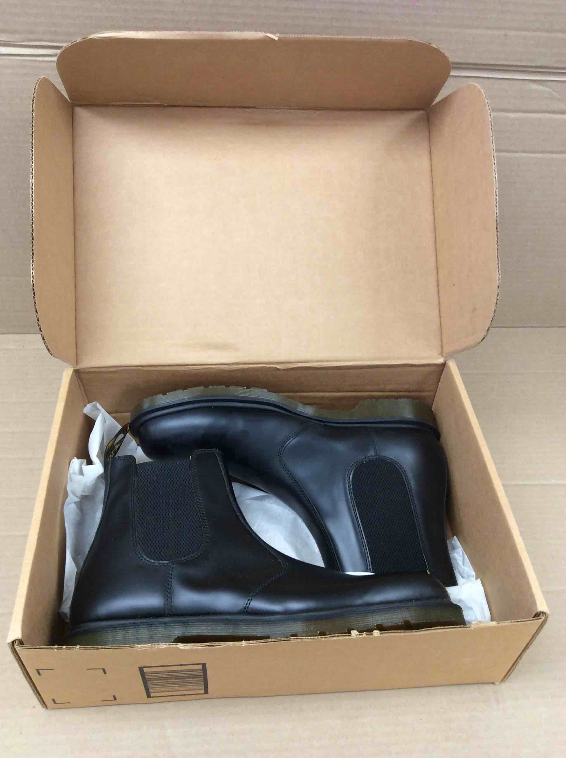Condition photo showing New/Like New for men’s 14 dr. martens 2976 originals chelsea, unisex, twin gore, slip resistant boot