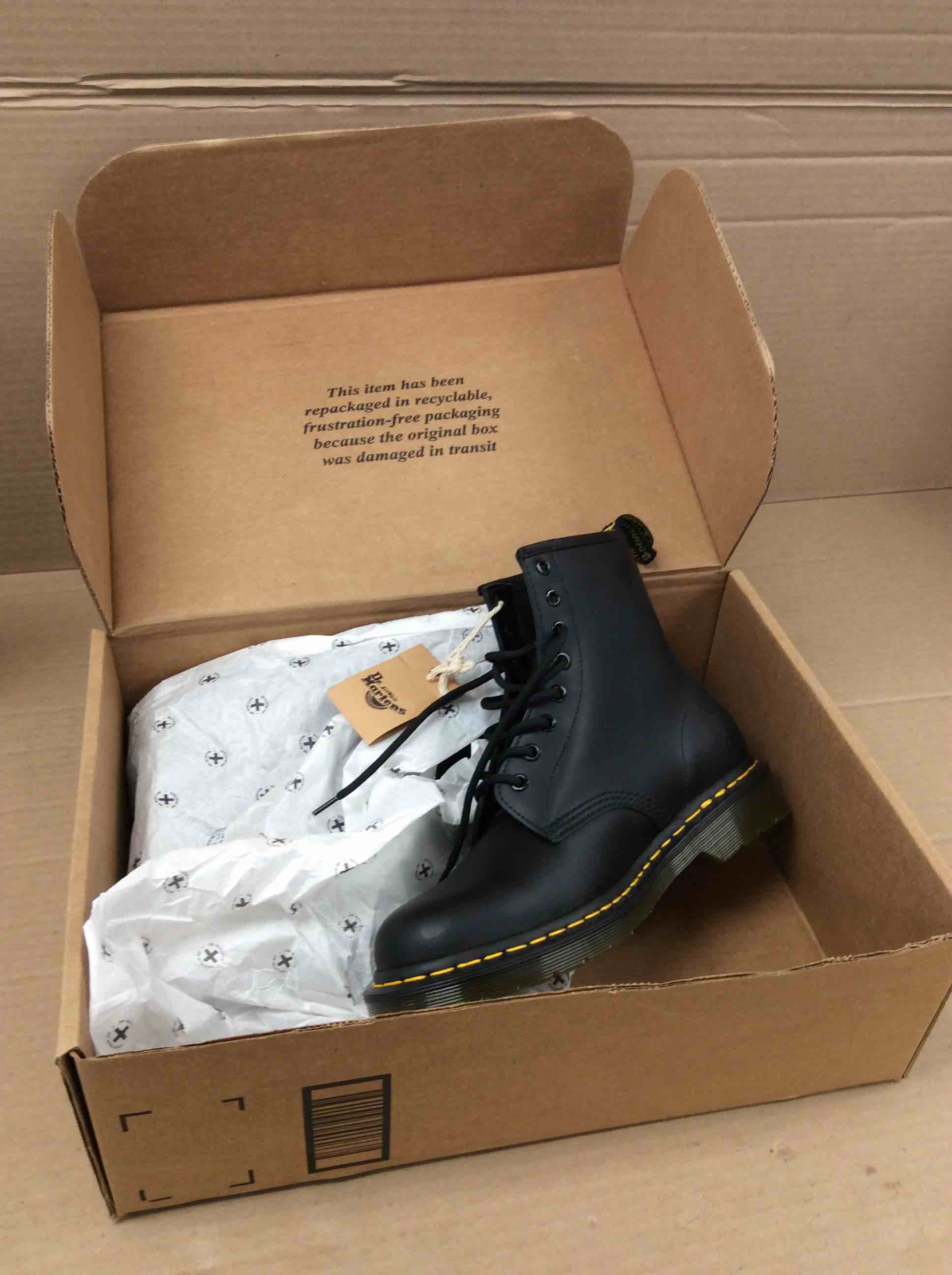 Condition photo showing New/Like New for women’s 10 men’s 9 doc martens smooth leather lace boot 
