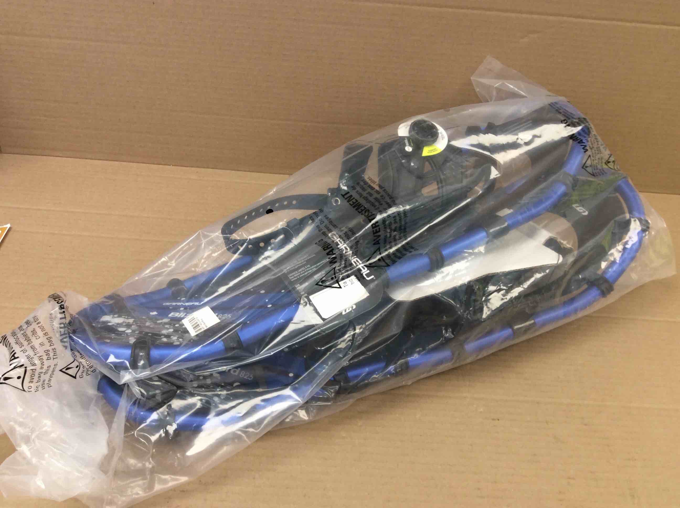Condition photo showing New/Like New for louis garneau men's blizzard iii snowshoe size 825 100-200lbs