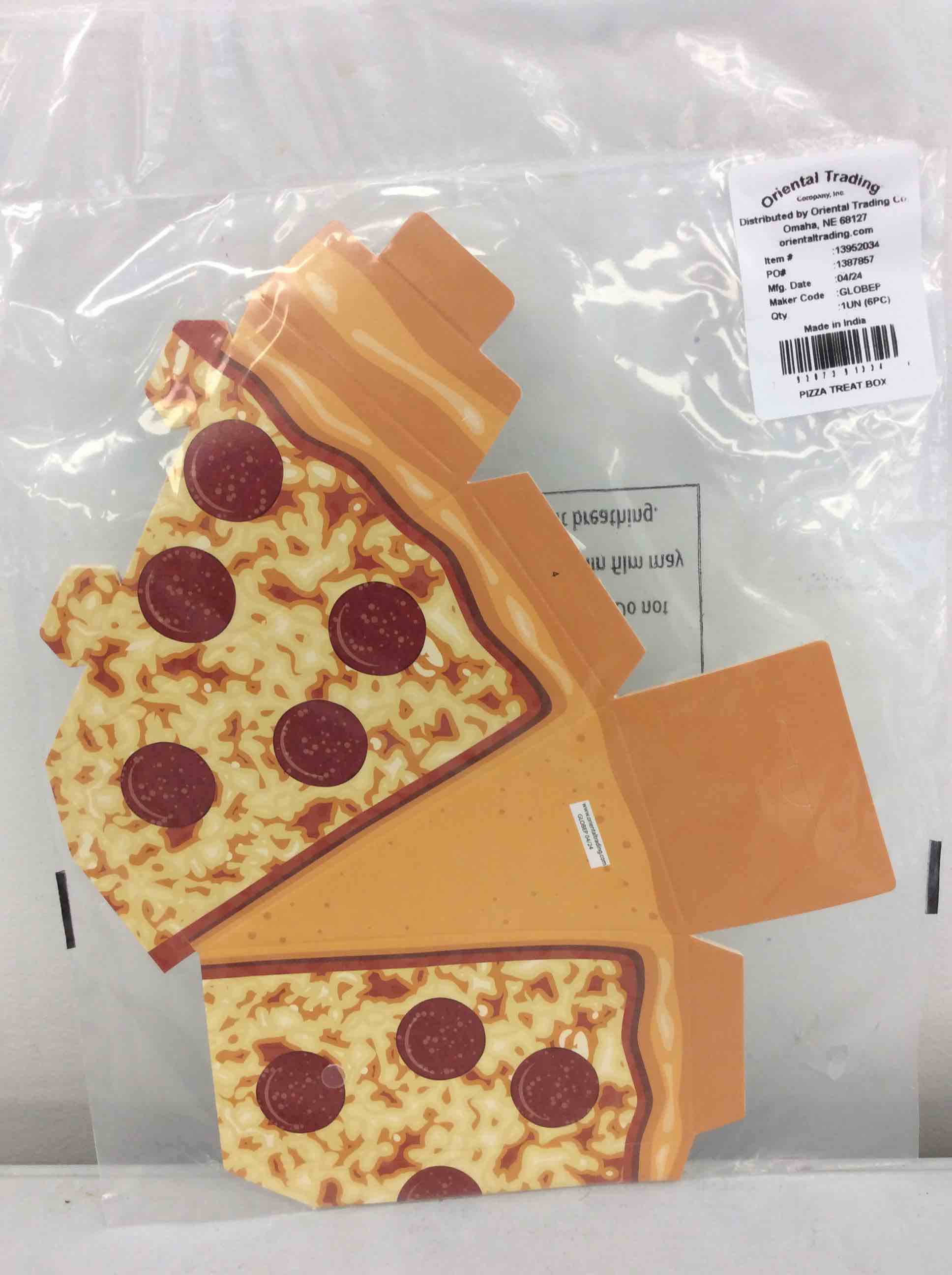 Condition photo showing New/Like New for oriental trading pizza treat box 6pcs