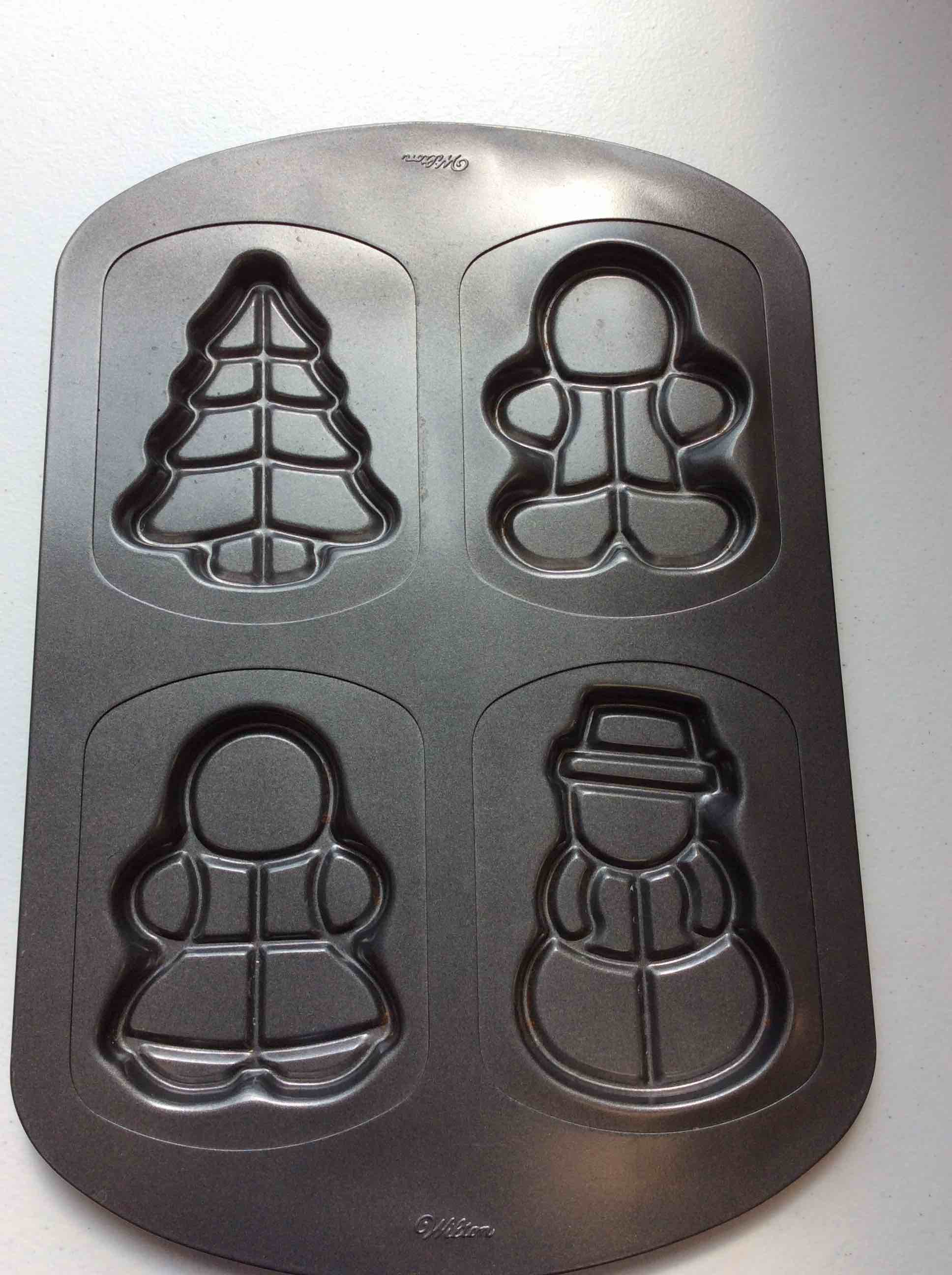 Wilton Christmas Baking Pan