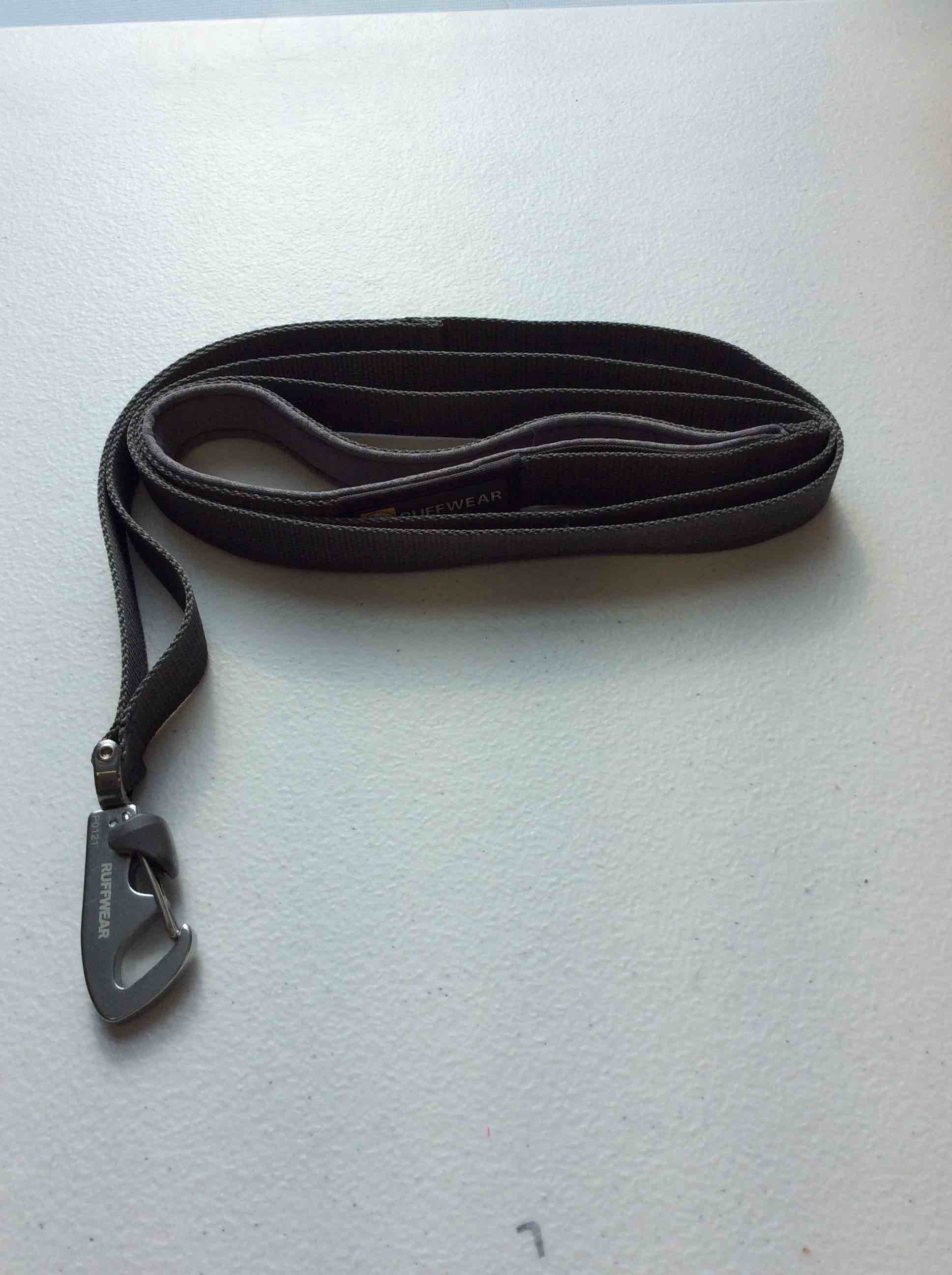Condition photo showing New/Like New for ruffwear dog leash gray unknown length