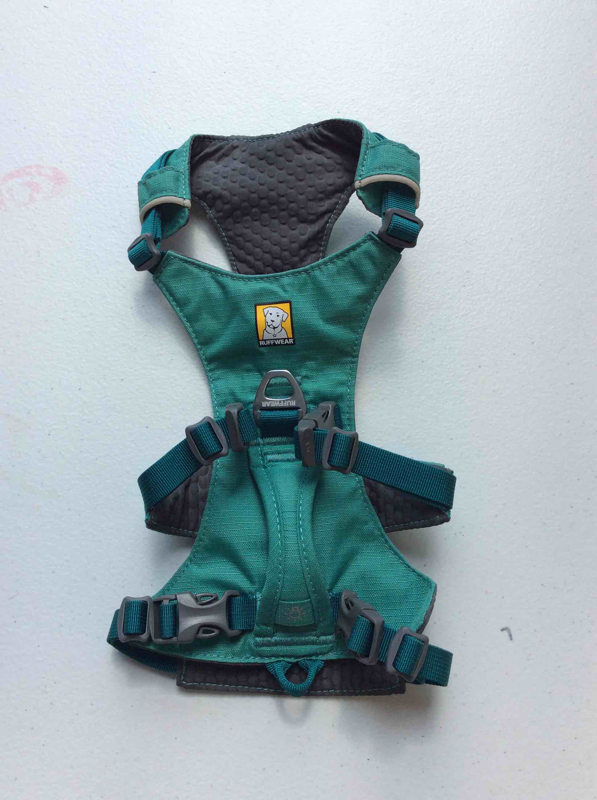 Condition photo showing New/Like New for ruffwear dog harness green x-small