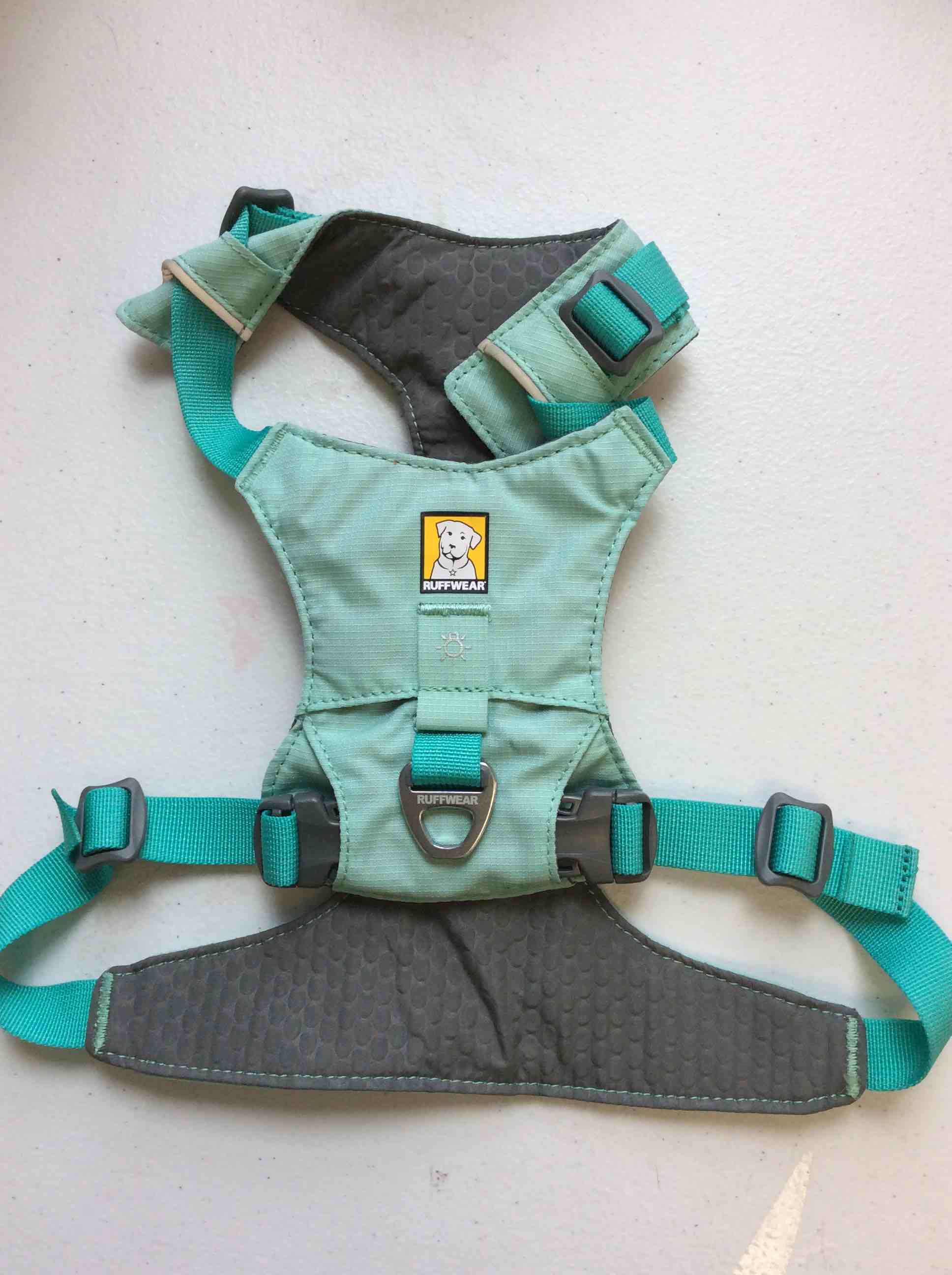Condition photo showing New/Like New for ruffwear dog harness cyan small
