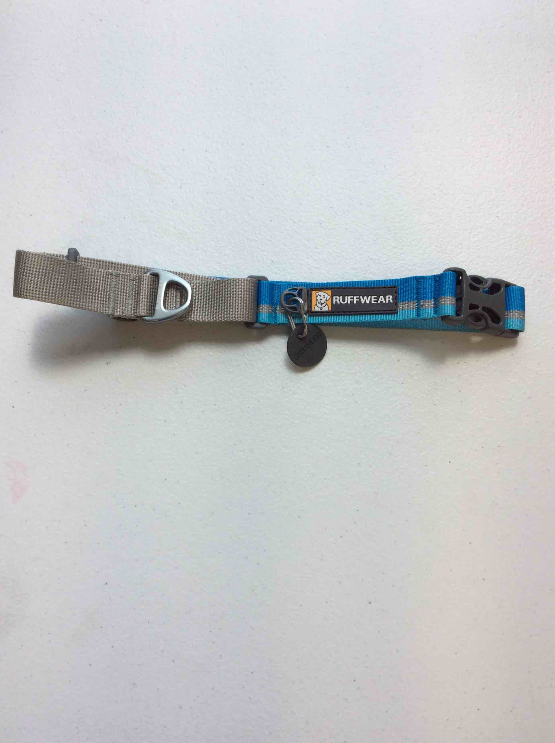 Condition photo showing New/Like New for ruffwear dog collar blue and gray23-26in