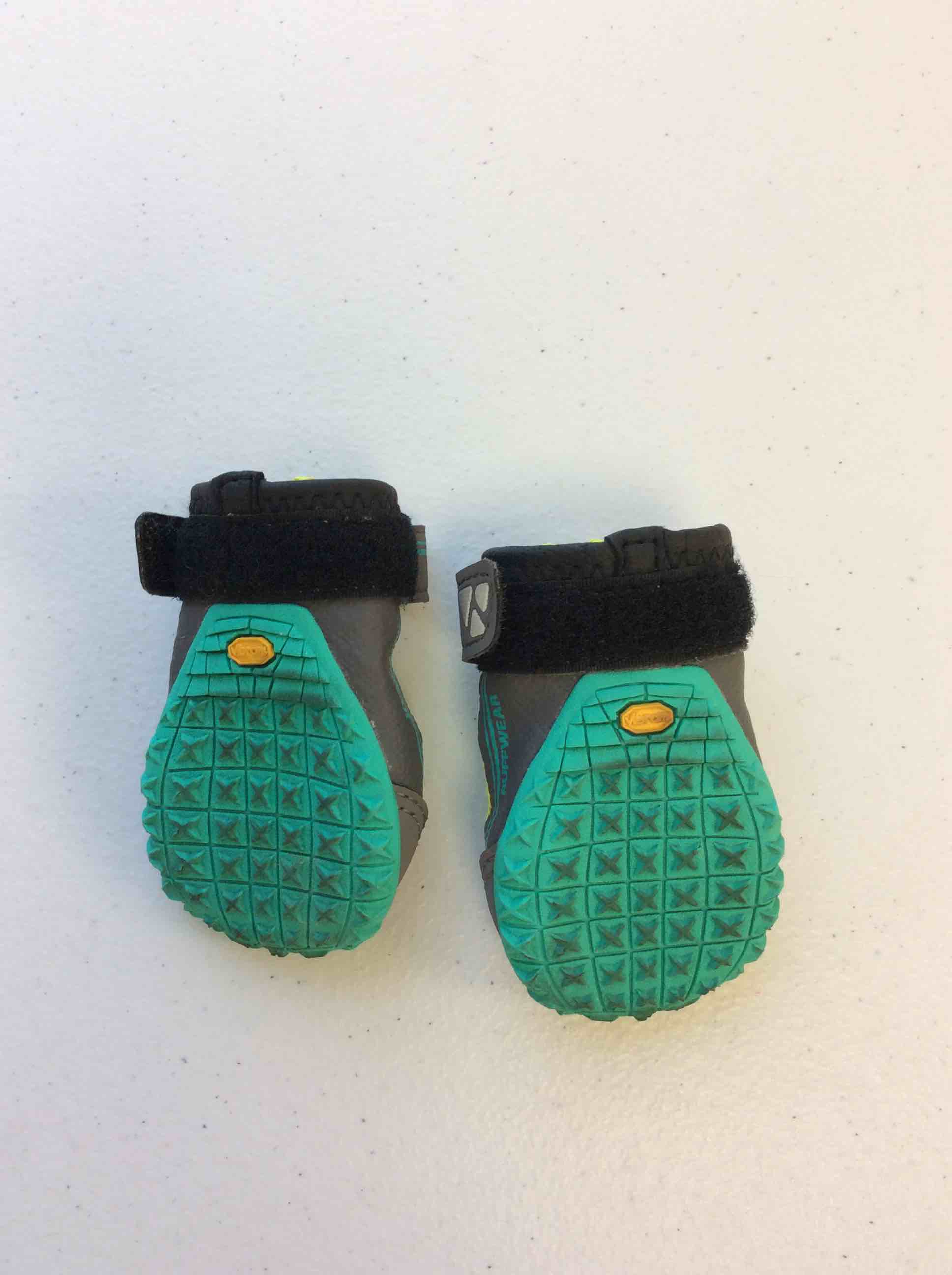 https://s3.amazonaws.com/lotting-images-prod/bidfta/BRN4958664_1780681922716.jpeg