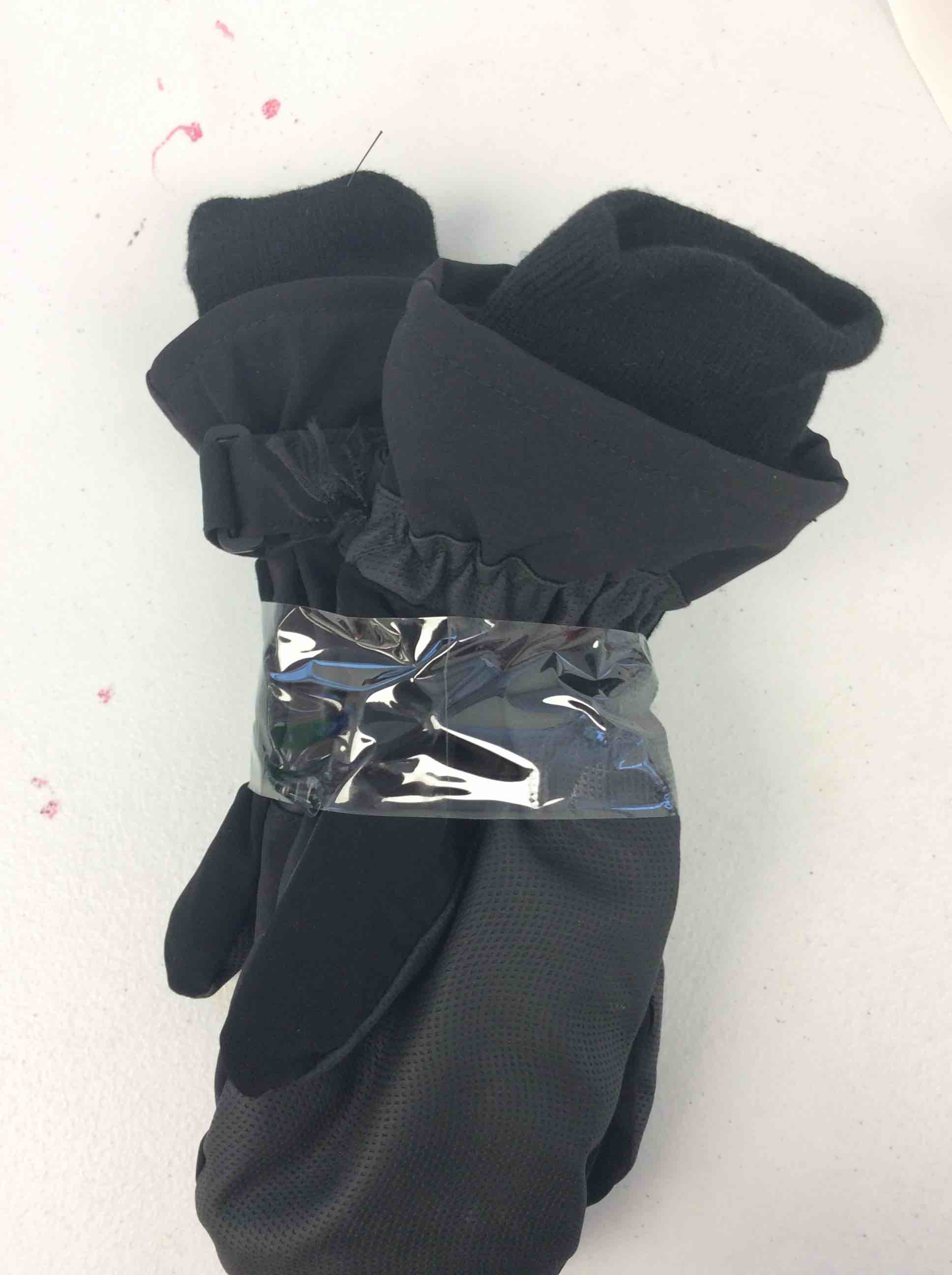 Condition photo showing New/Like New for black gloves