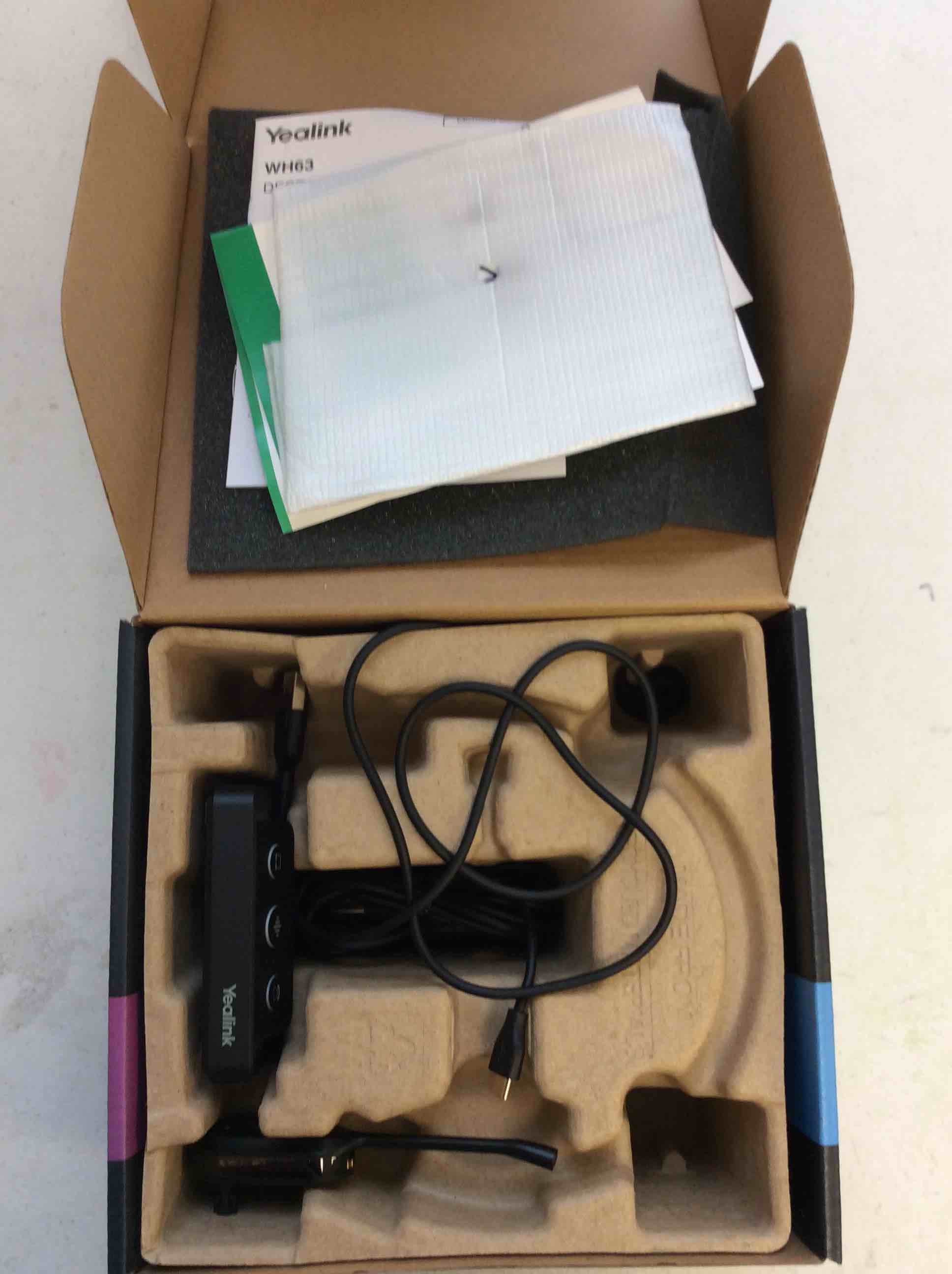 https://s3.amazonaws.com/lotting-images-prod/bidfta/BRN4959569_1782149439342.jpeg