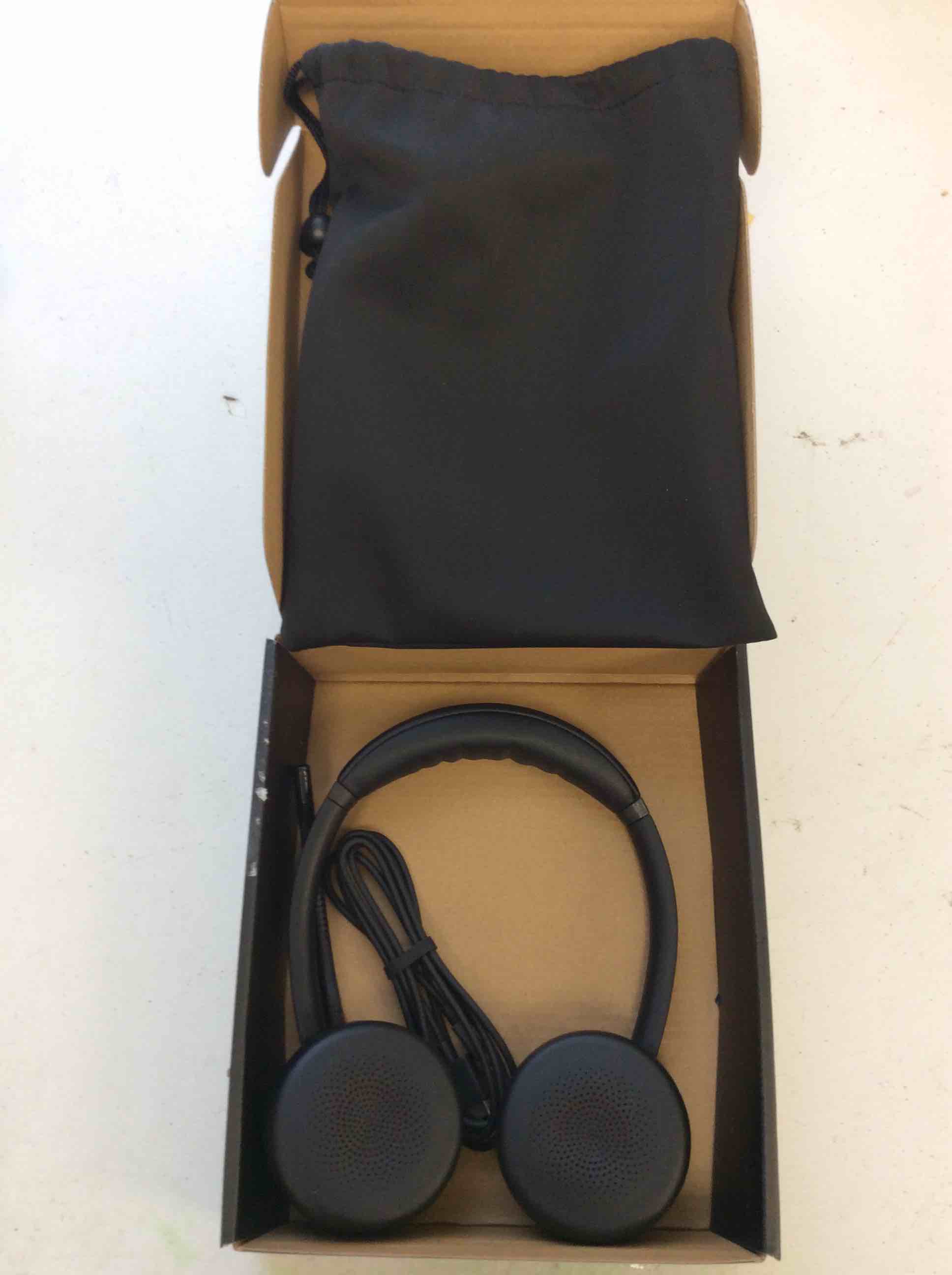 https://s3.amazonaws.com/lotting-images-prod/bidfta/BRN4959573_1782151141471.jpeg