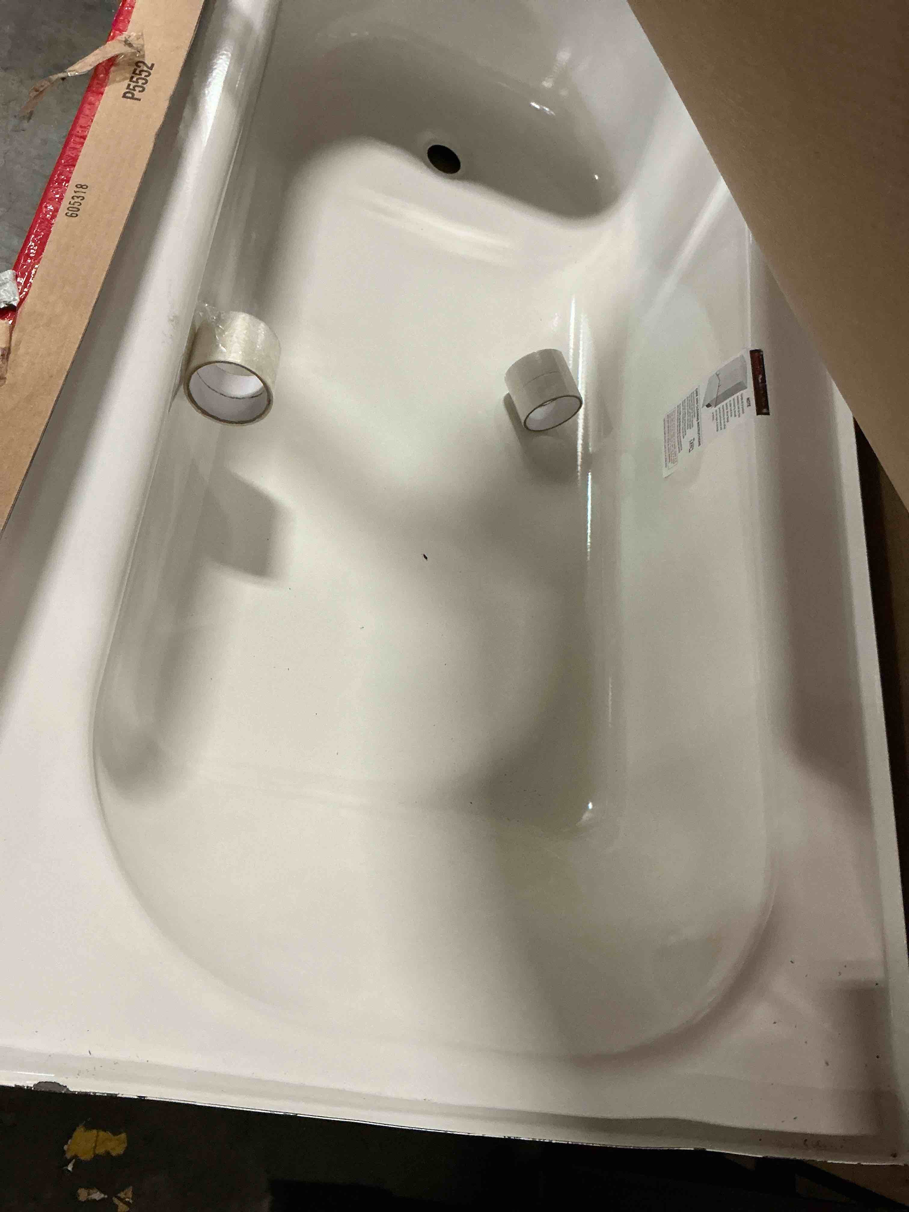Condition photo showing Good Condition for maax pro steel 30-in x 60-in white porcelain enameled steel rectangle alcove soaking bathtub ( right drain )