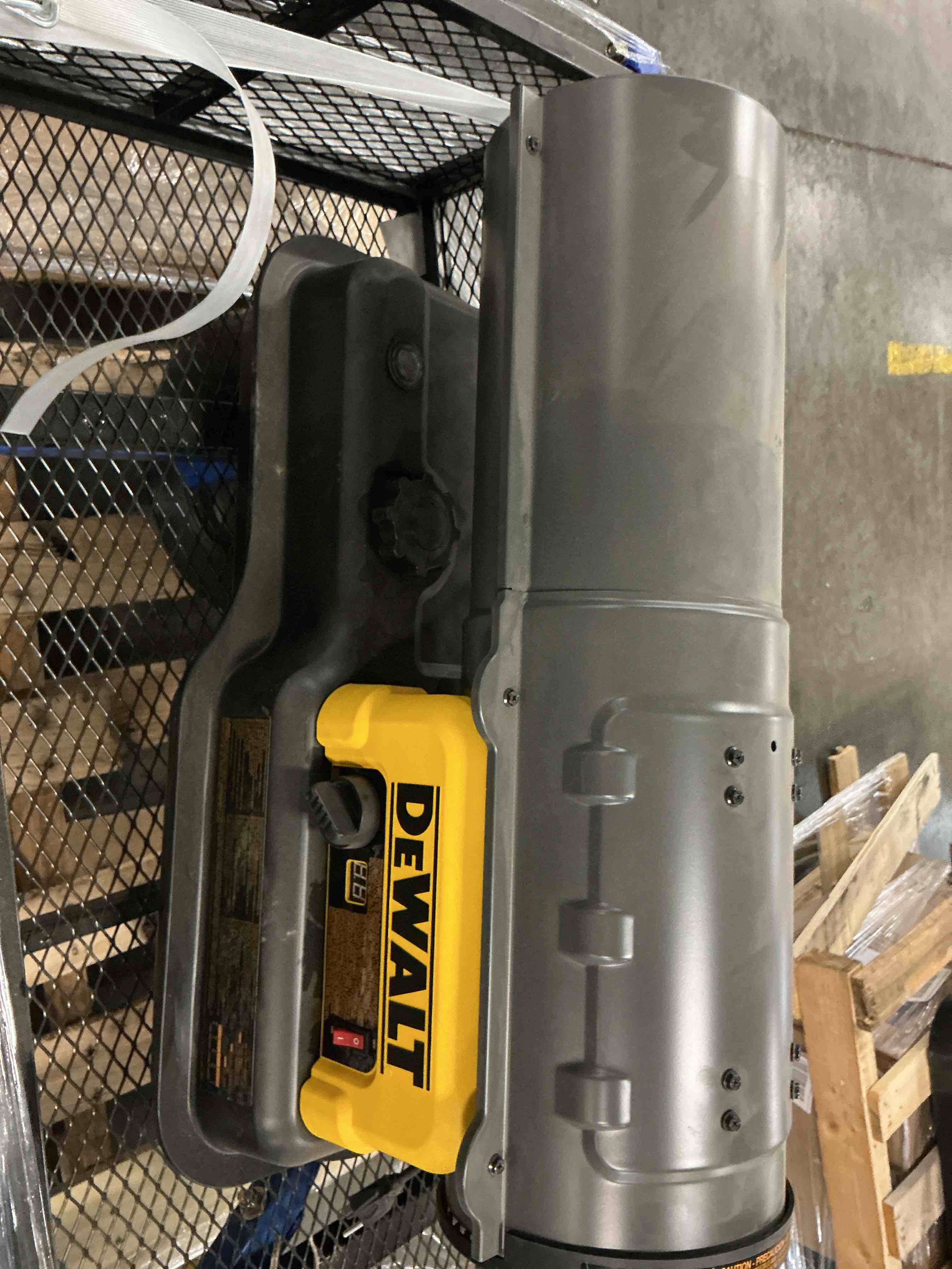 Condition photo showing As Is for dewalt 80k btu forced air kerosene blower heater w digital thermostat nice