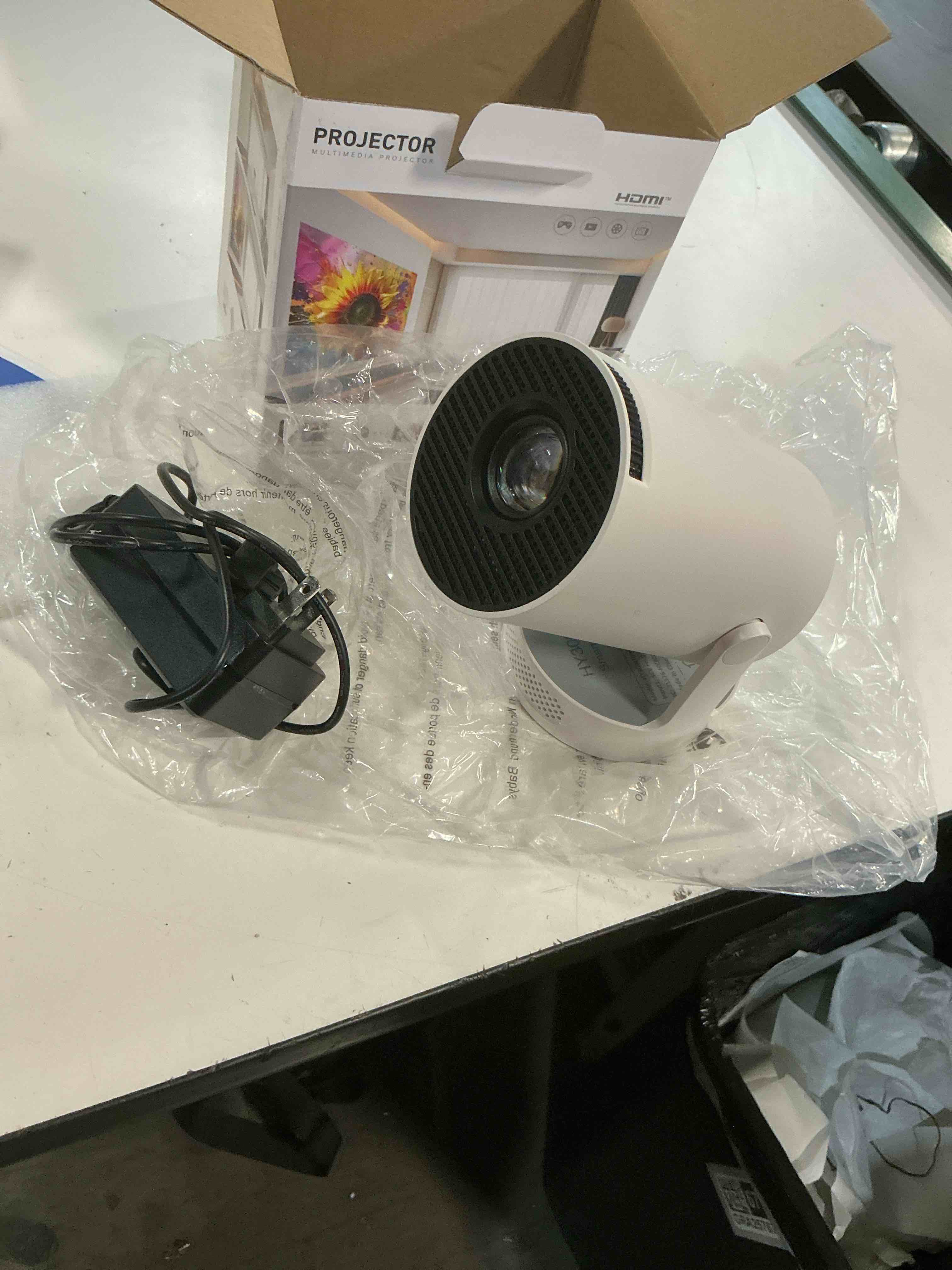 https://s3.amazonaws.com/lotting-images-prod/bidfta/BRN5025291_1777488456262.jpeg