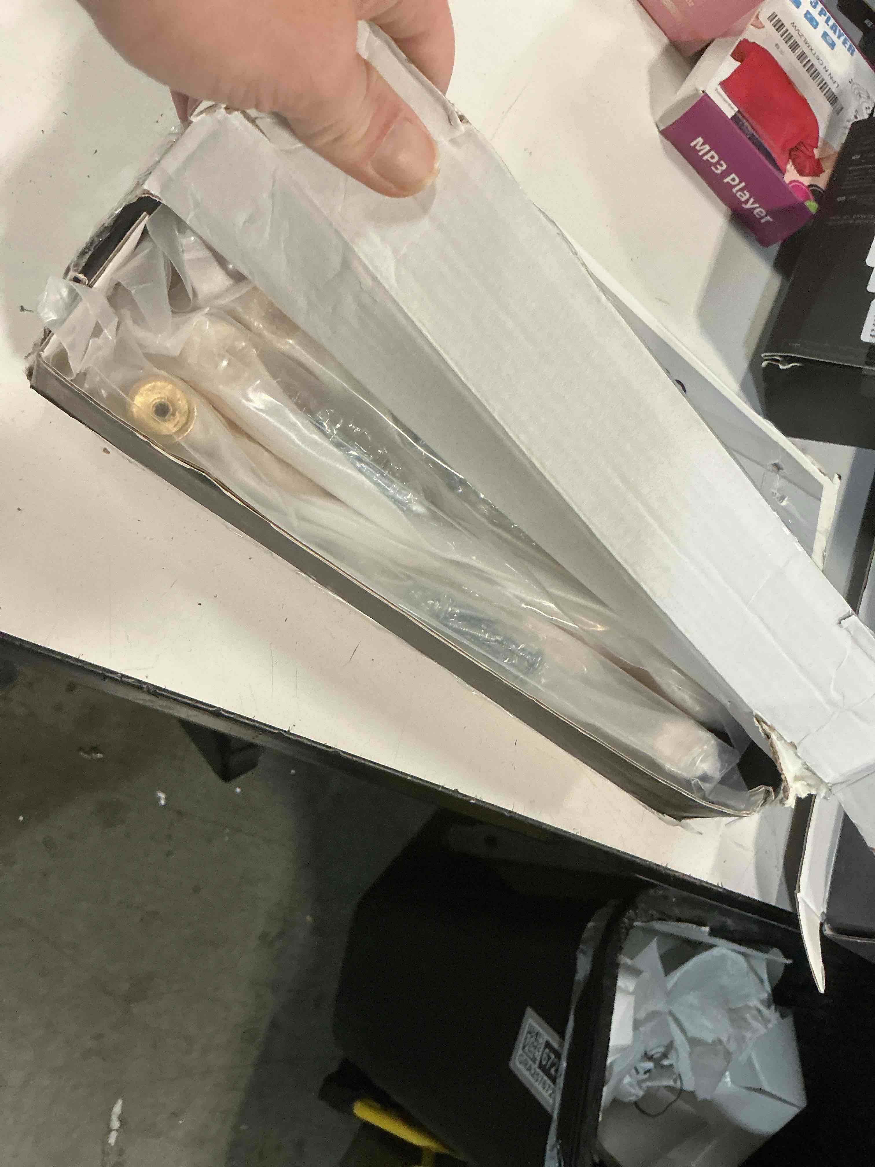 Condition photo showing New/Like New for asidrama 10 pack 7.5 inch(192mm) brushed brass kitchen cabinet handles, gold cabinet pulls kitchen cabinet hardware for cupboard drawer pulls 7.5" hole center 10 pack brushed brass
