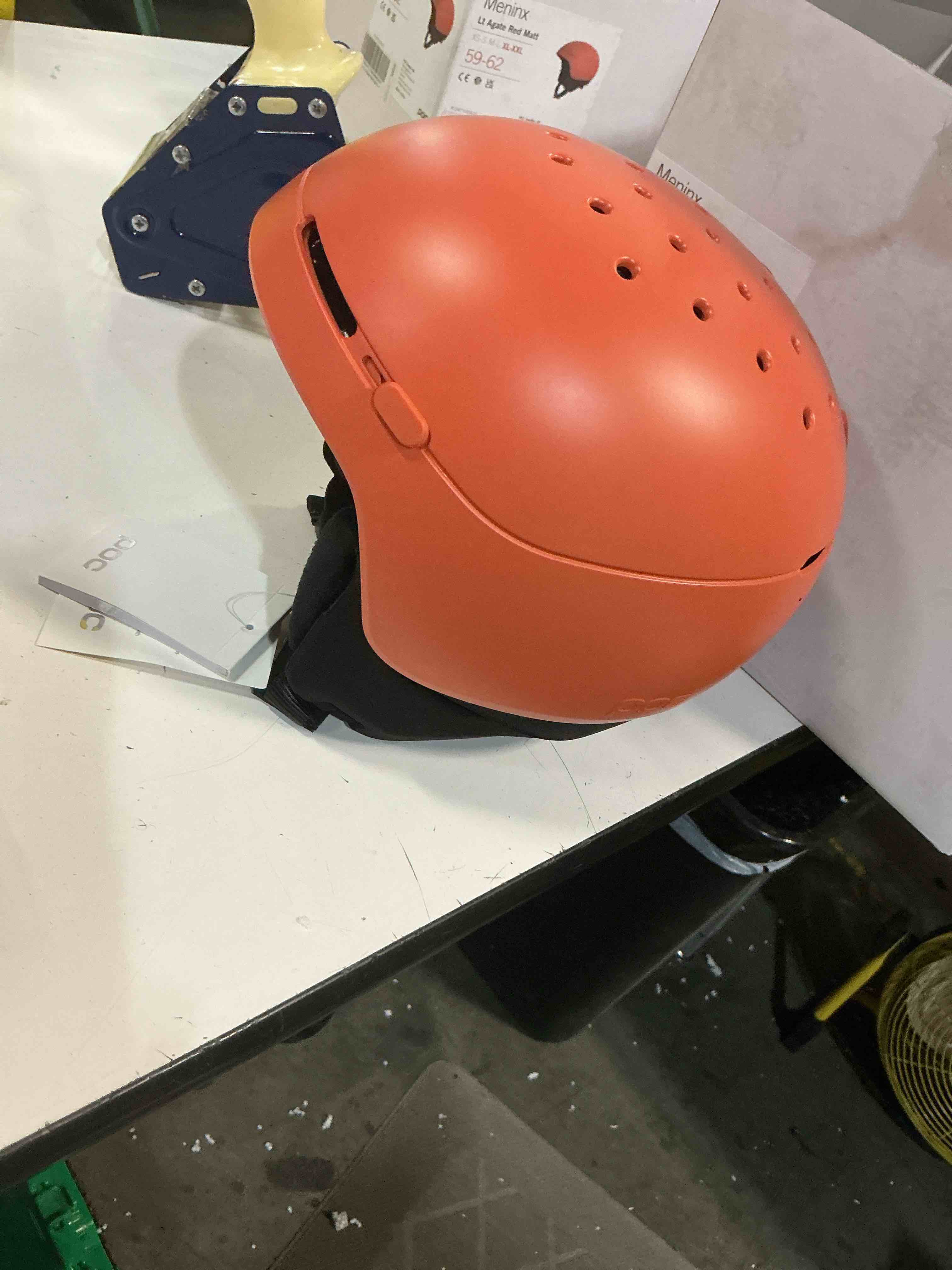 https://s3.amazonaws.com/lotting-images-prod/bidfta/BRN5025362_1777553750052.jpeg