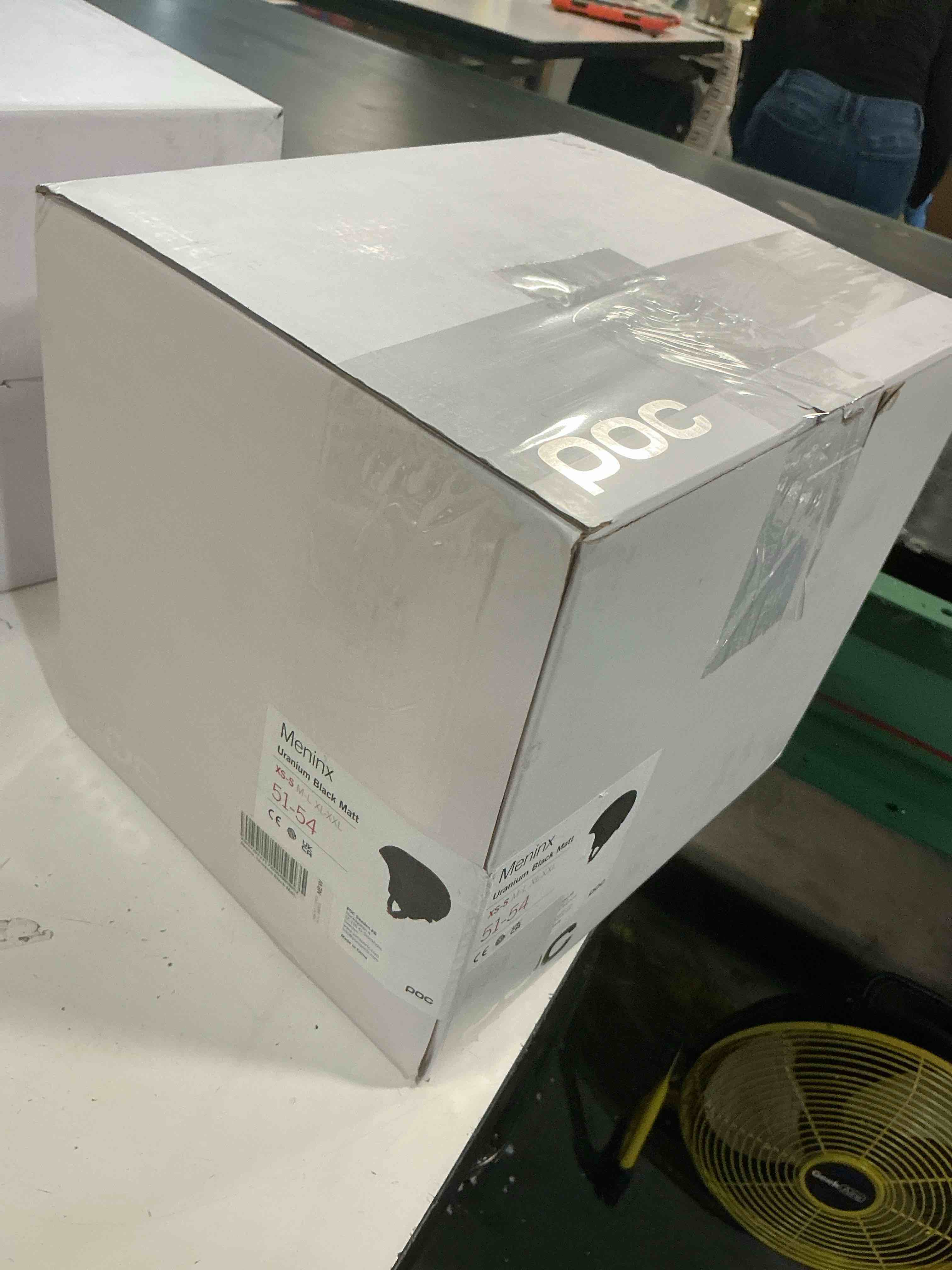 https://s3.amazonaws.com/lotting-images-prod/bidfta/BRN5025375_1777554875135.jpeg