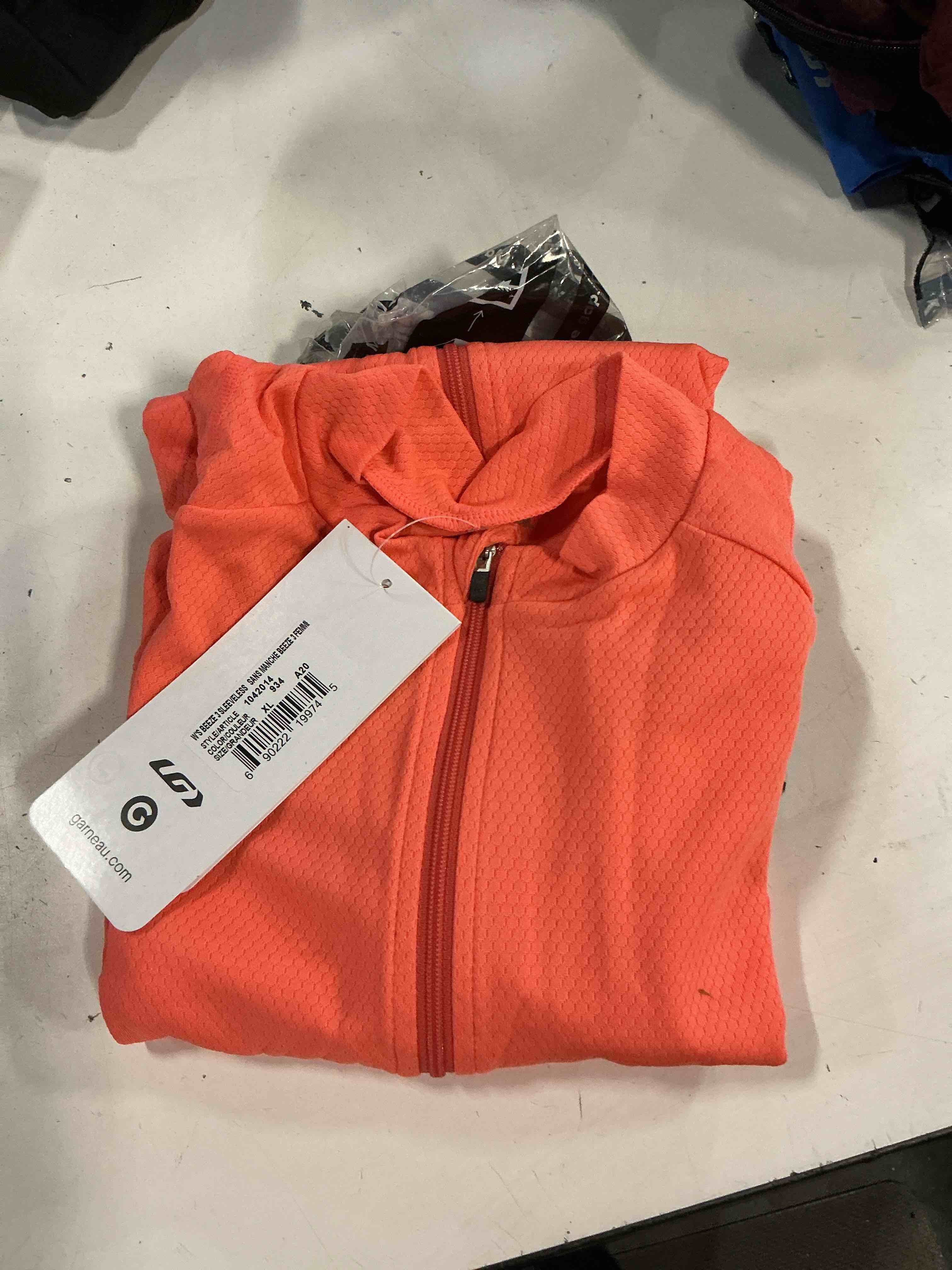 Condition photo showing New/Like New for women's beeze 3 sleeveless size xl, pink
