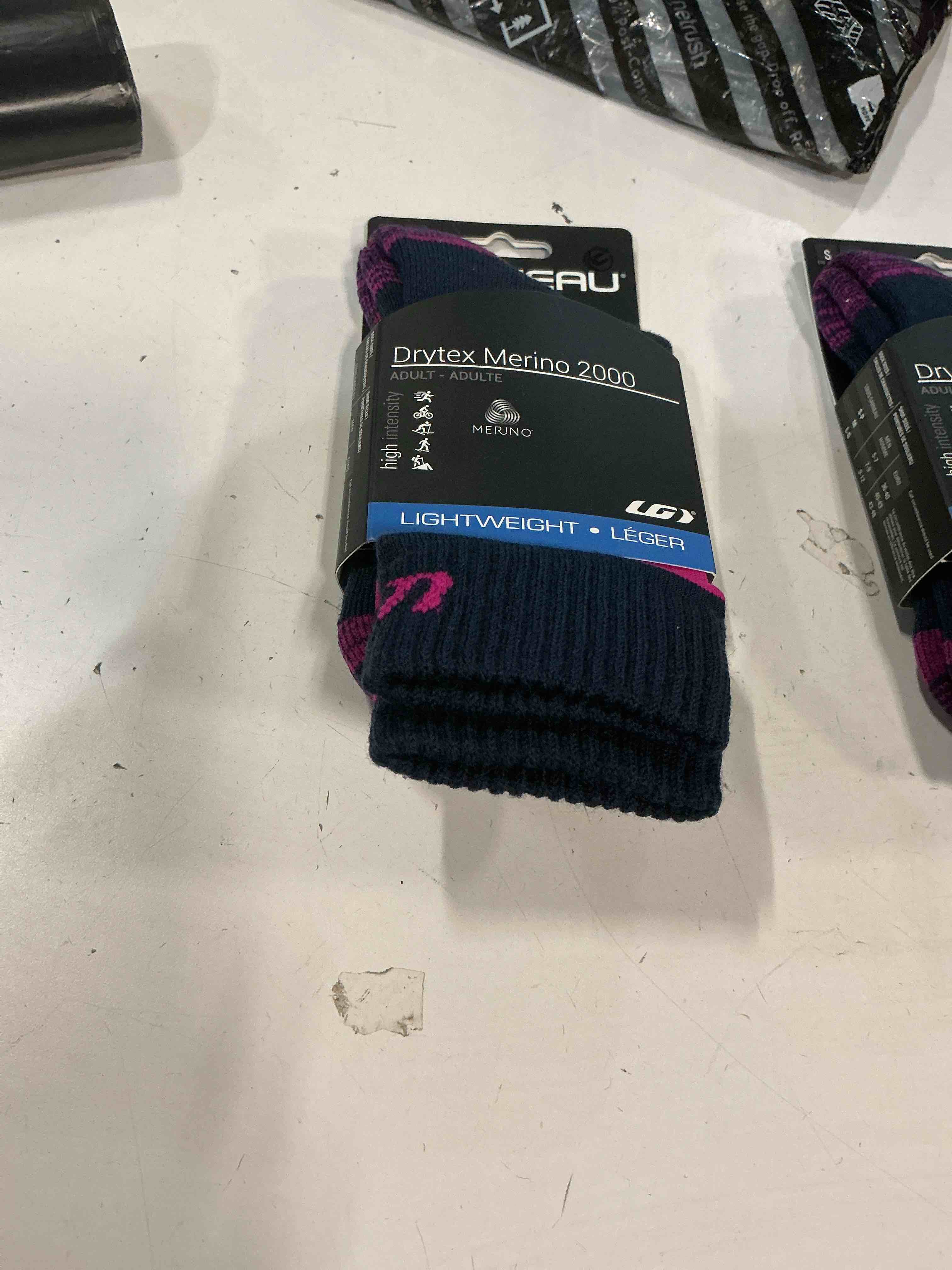 Condition photo showing New/Like New for drytex merino 2000 socks size s pink 